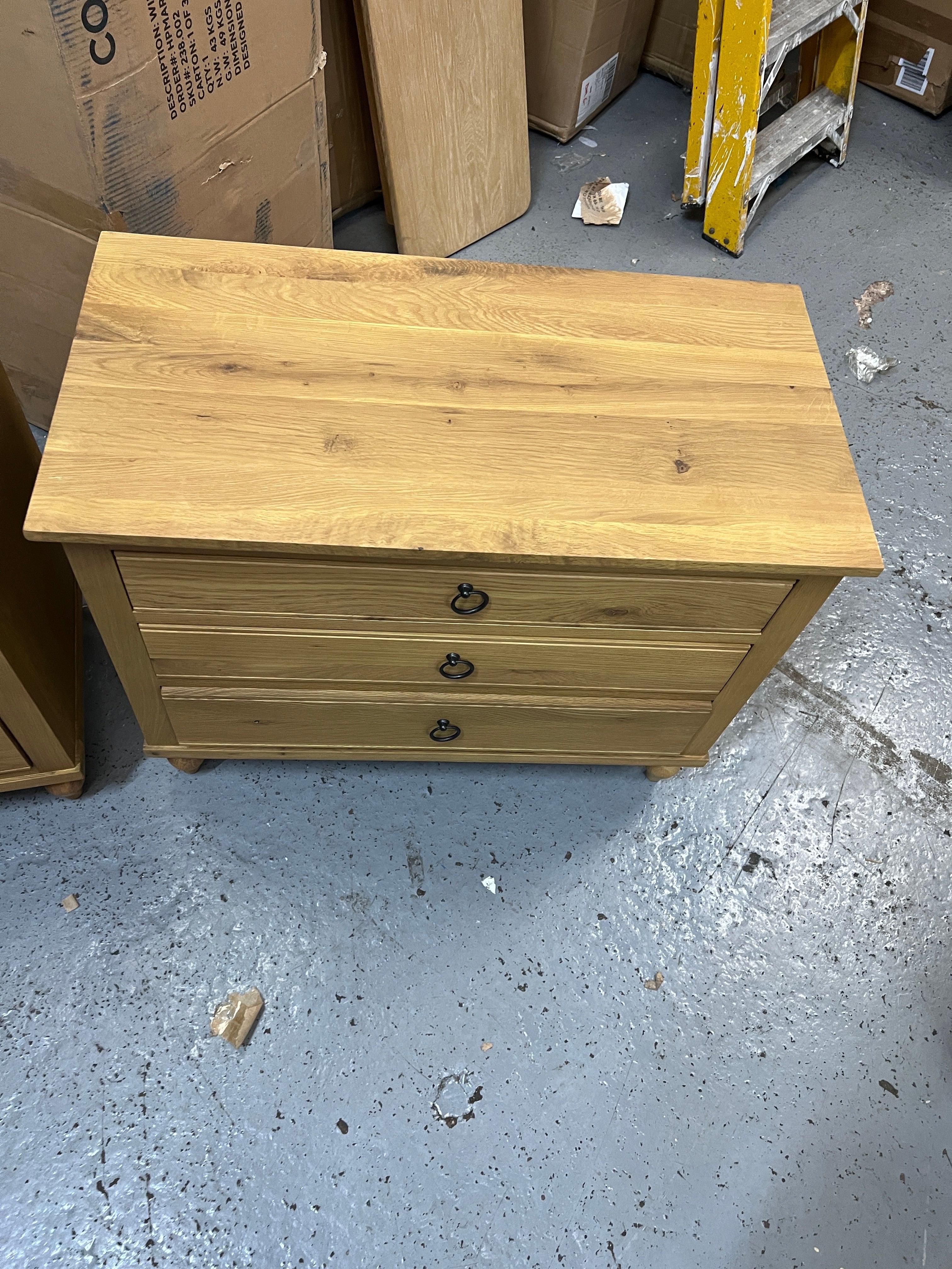 Set Of 2 ELKSTONE MELLOW OAK
Large 3 Drawer Bedside Quality Furniture Clearance Ltd