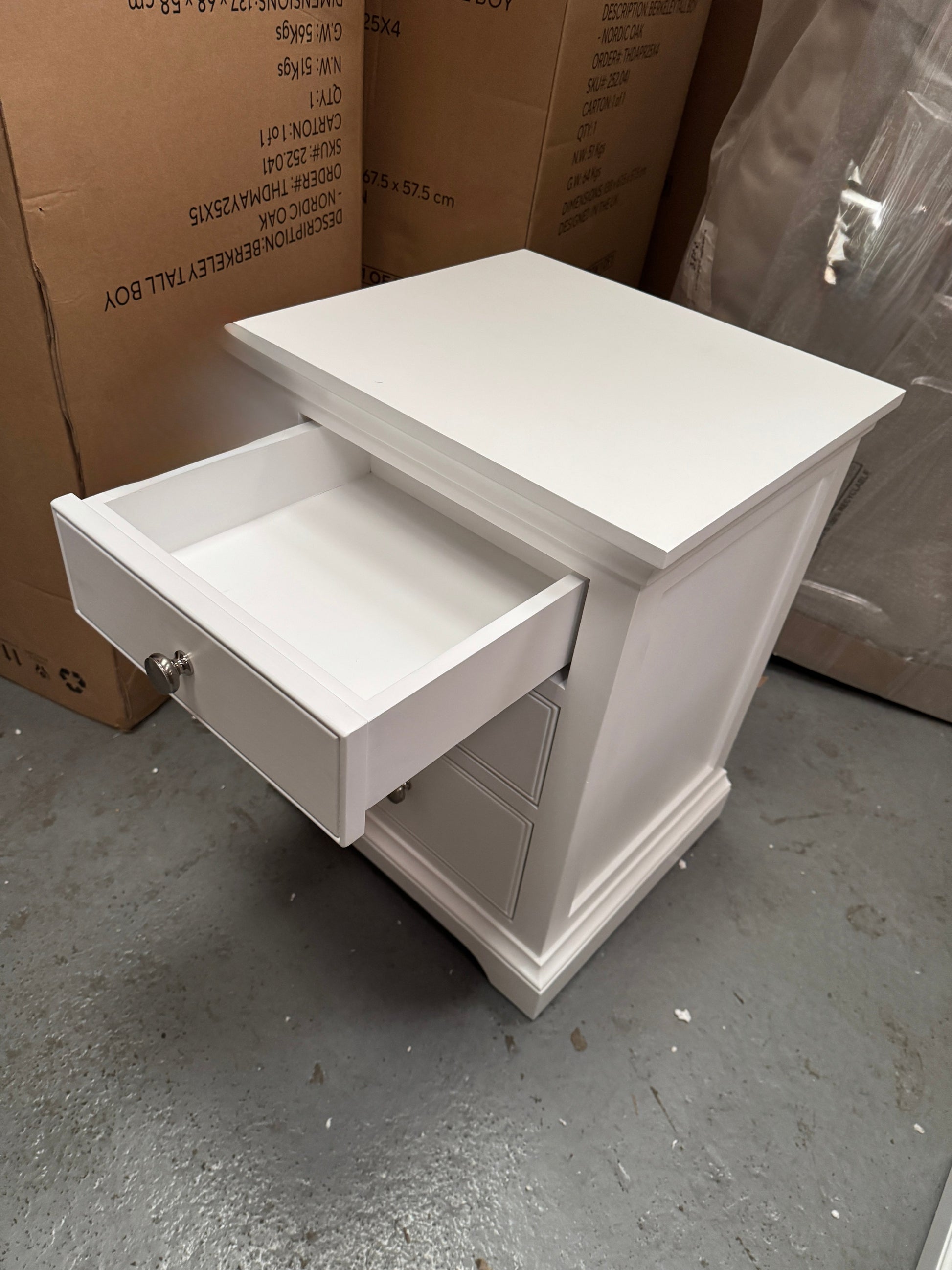 Set of 2 FAIRFORD WARM WHITE 3 Drawer Bedside Table Quality Furniture Clearance Ltd