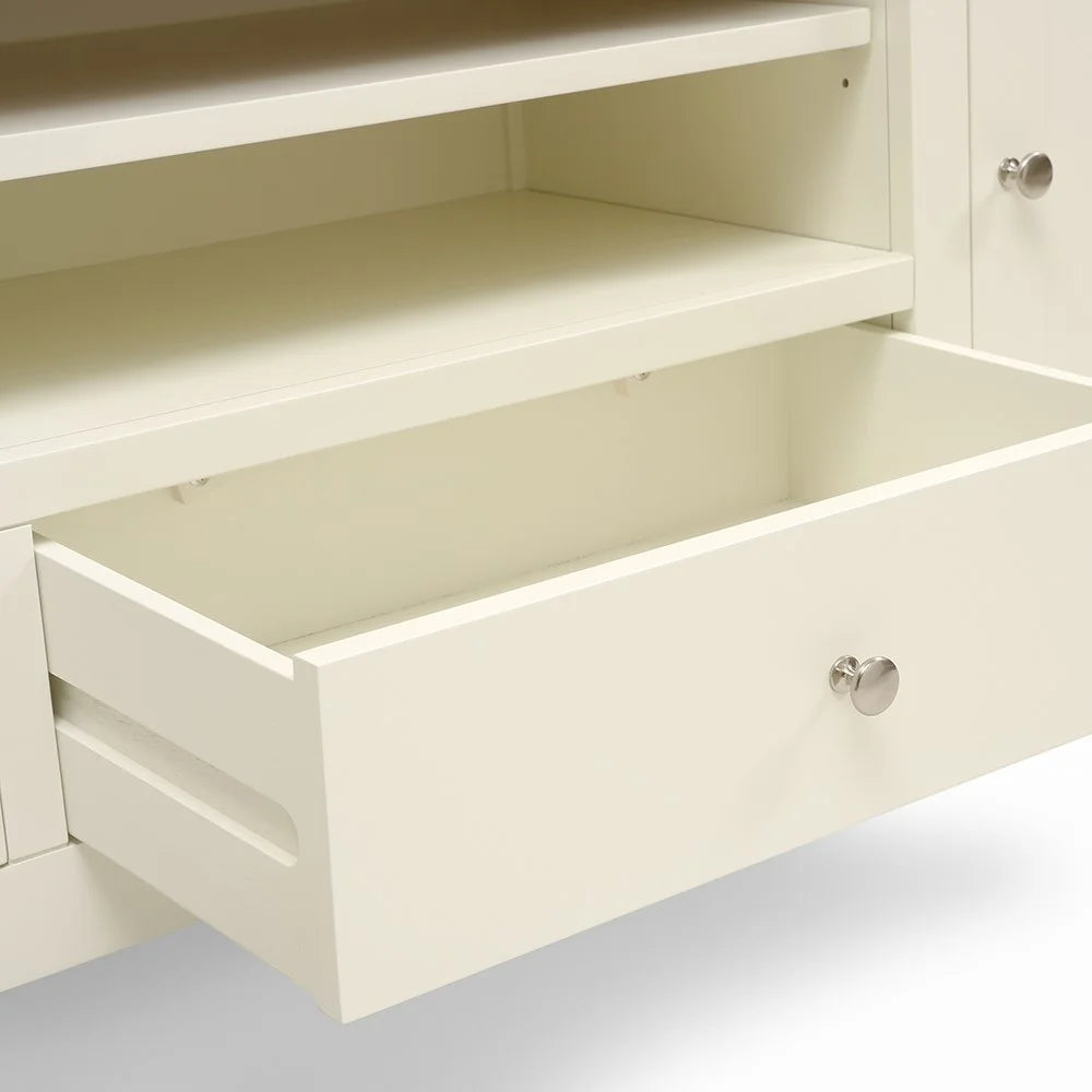 CHESTER CLASSIC CREAM
XXL TV Stand up to 90" Quality Furniture Clearance Ltd