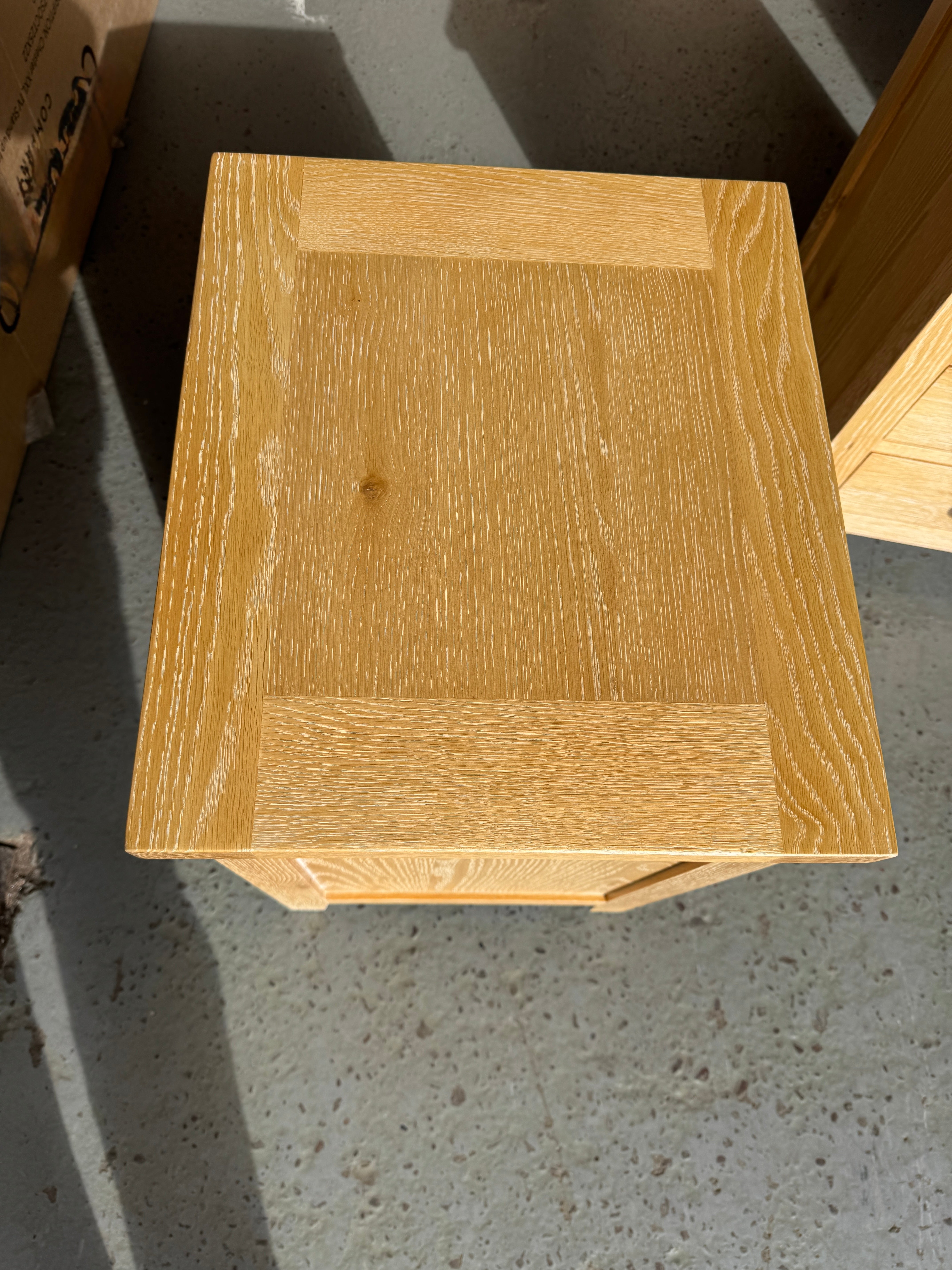 INGLESHAM WHITEWASH OAK
3 Drawer Bedside Table - set of 2 Quality Furniture Clearance Ltd