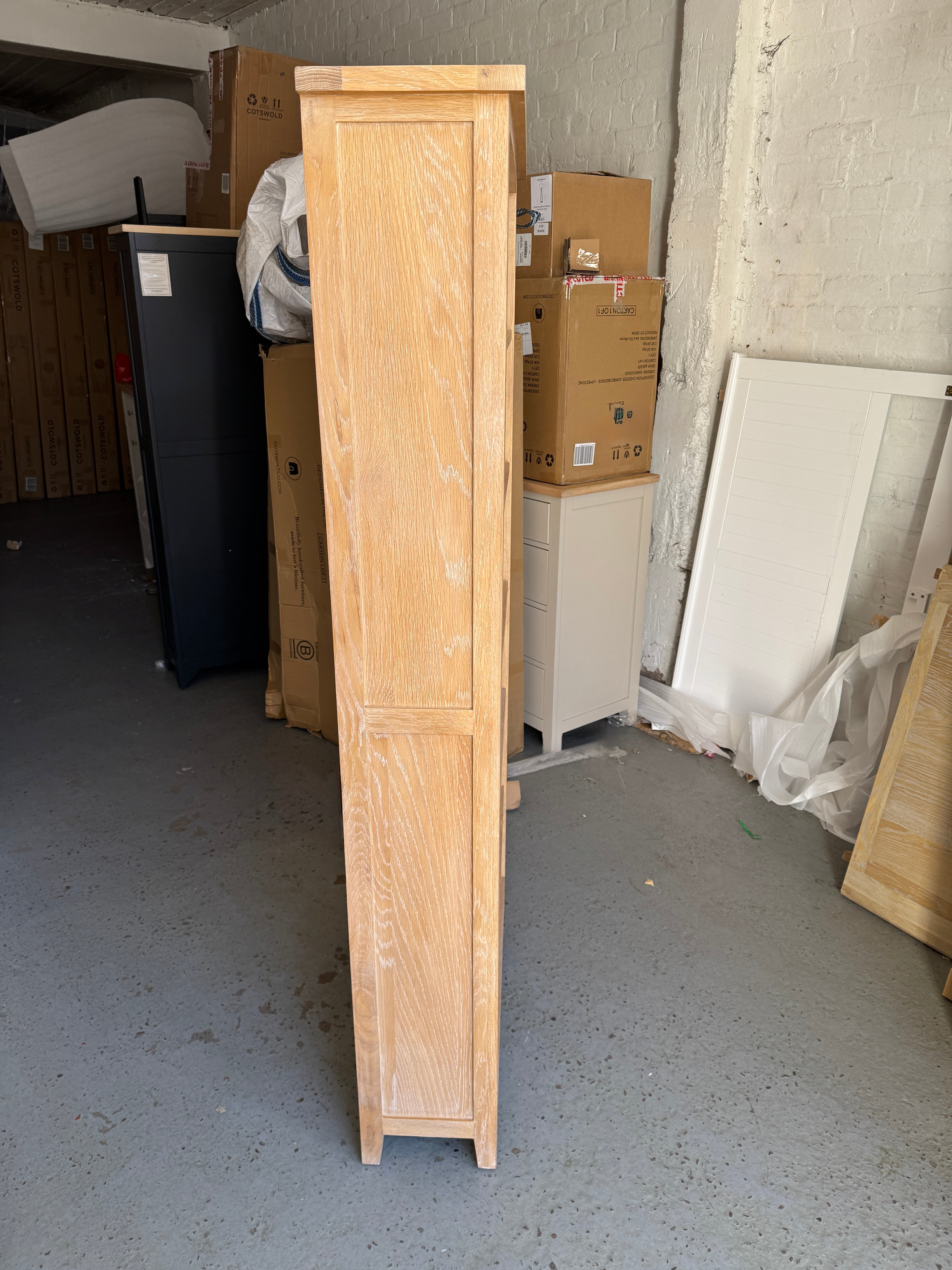 INGLESHAM WHITEWASH OAK
Large Bookcase Quality Furniture Clearance Ltd