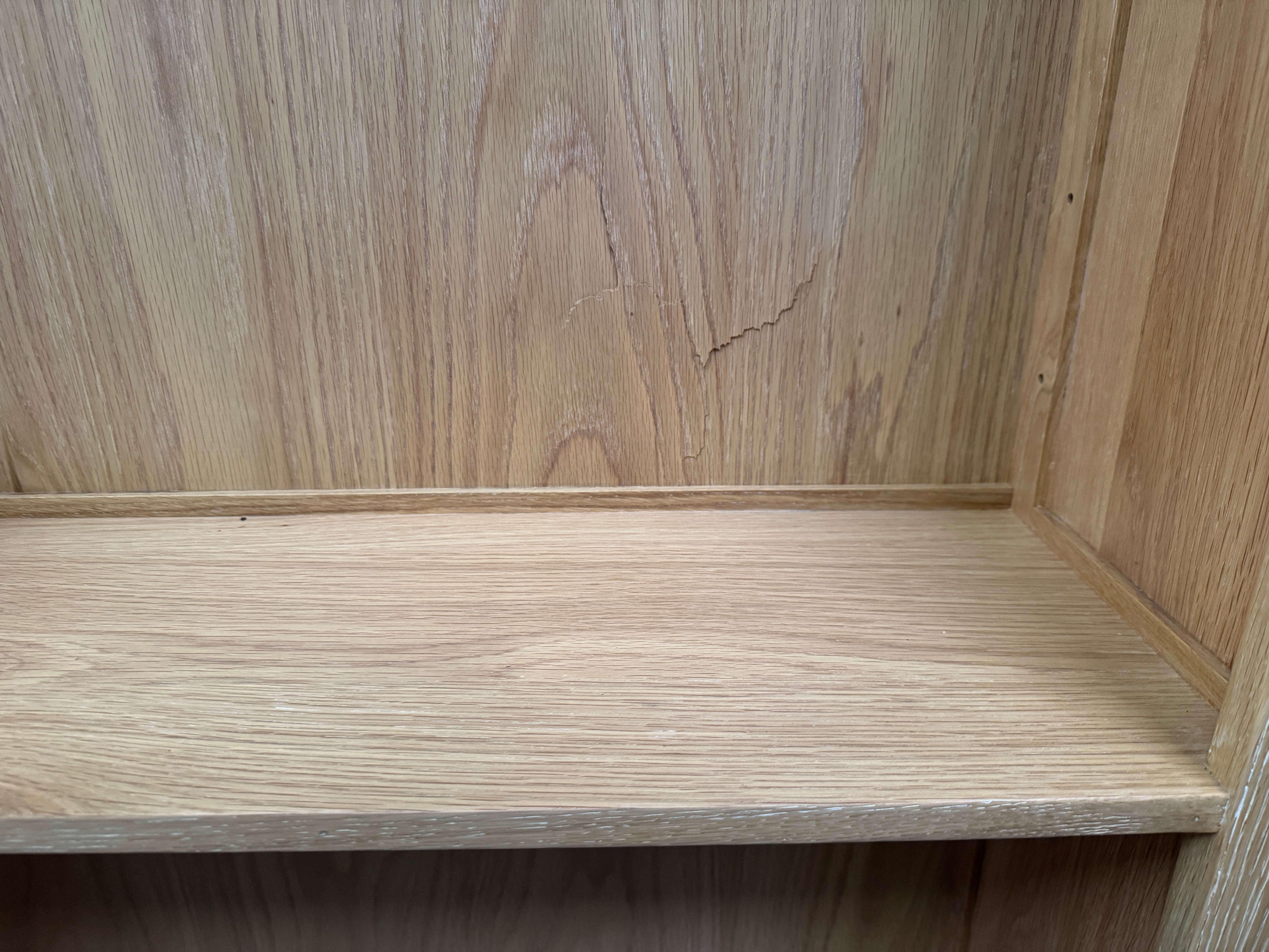 INGLESHAM WHITEWASH OAK
Large Bookcase Quality Furniture Clearance Ltd