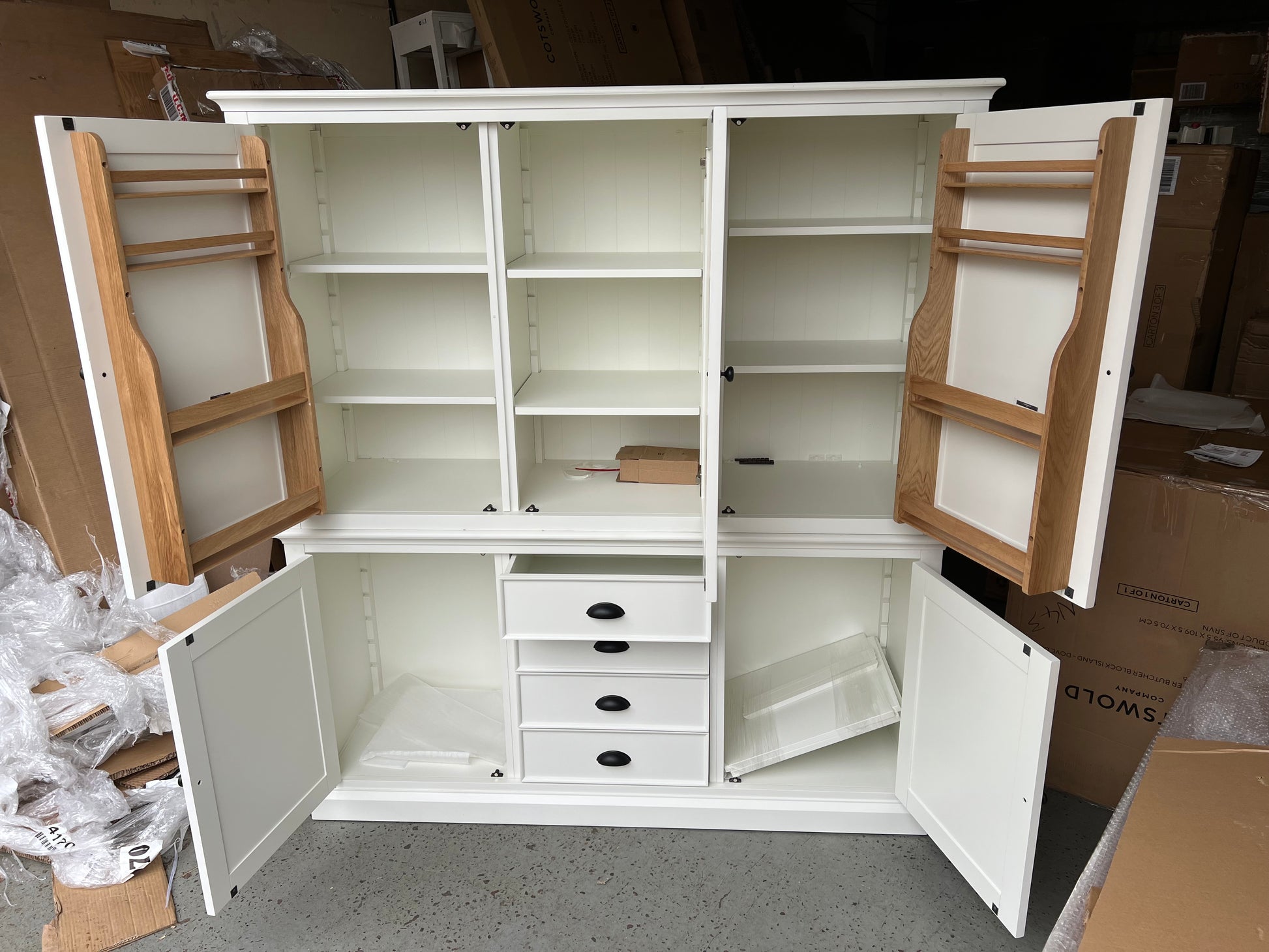 STOW WARM WHITE
Grand Triple Larder Quality Furniture Clearance Ltd