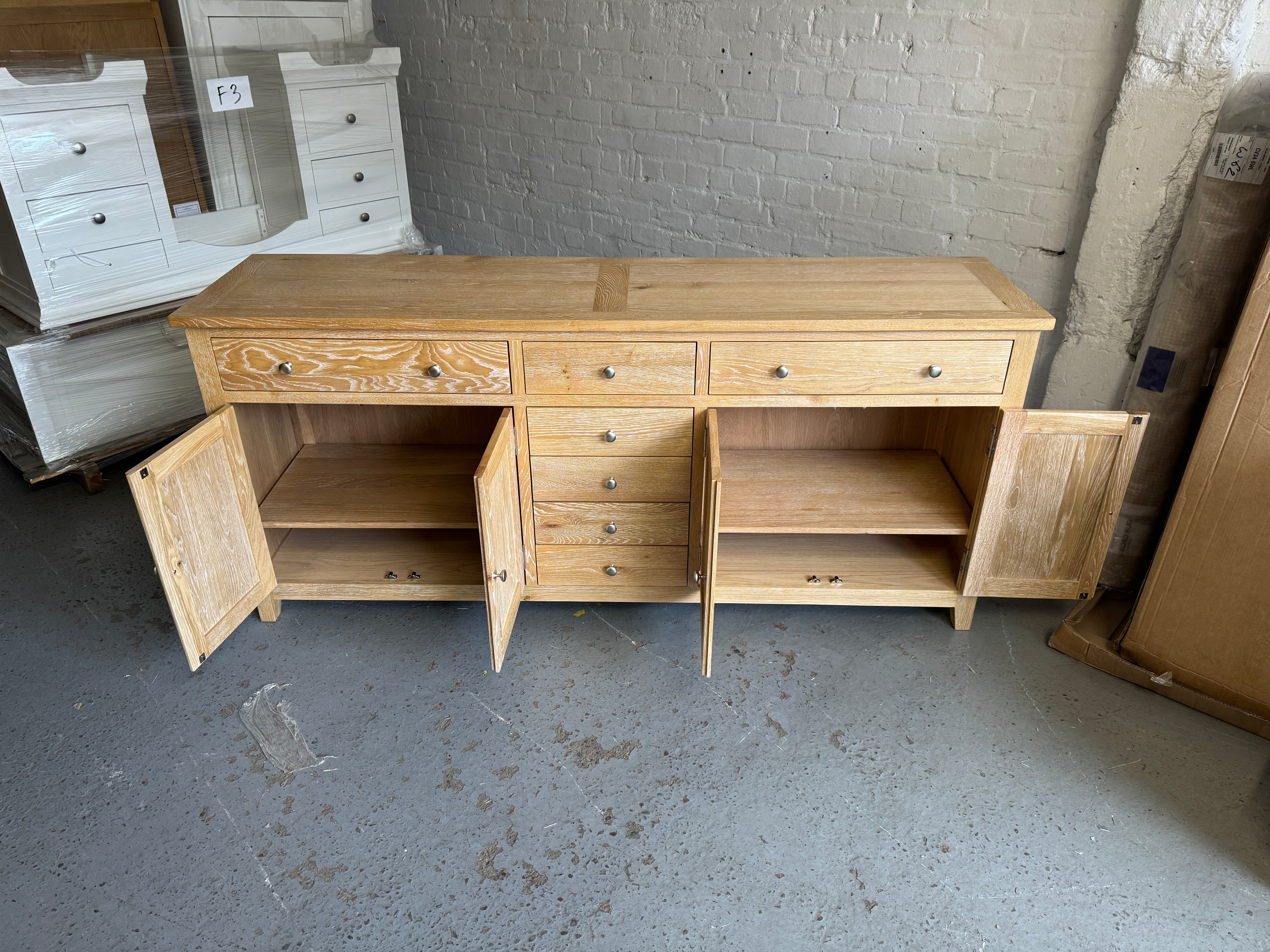INGLESHAM WHITEWASH OAK
Grand Sideboard Quality Furniture Clearance Ltd