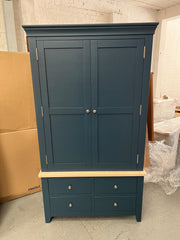 CHESTER MIDNIGHT BLUE
Double Larder Quality Furniture Clearance Ltd