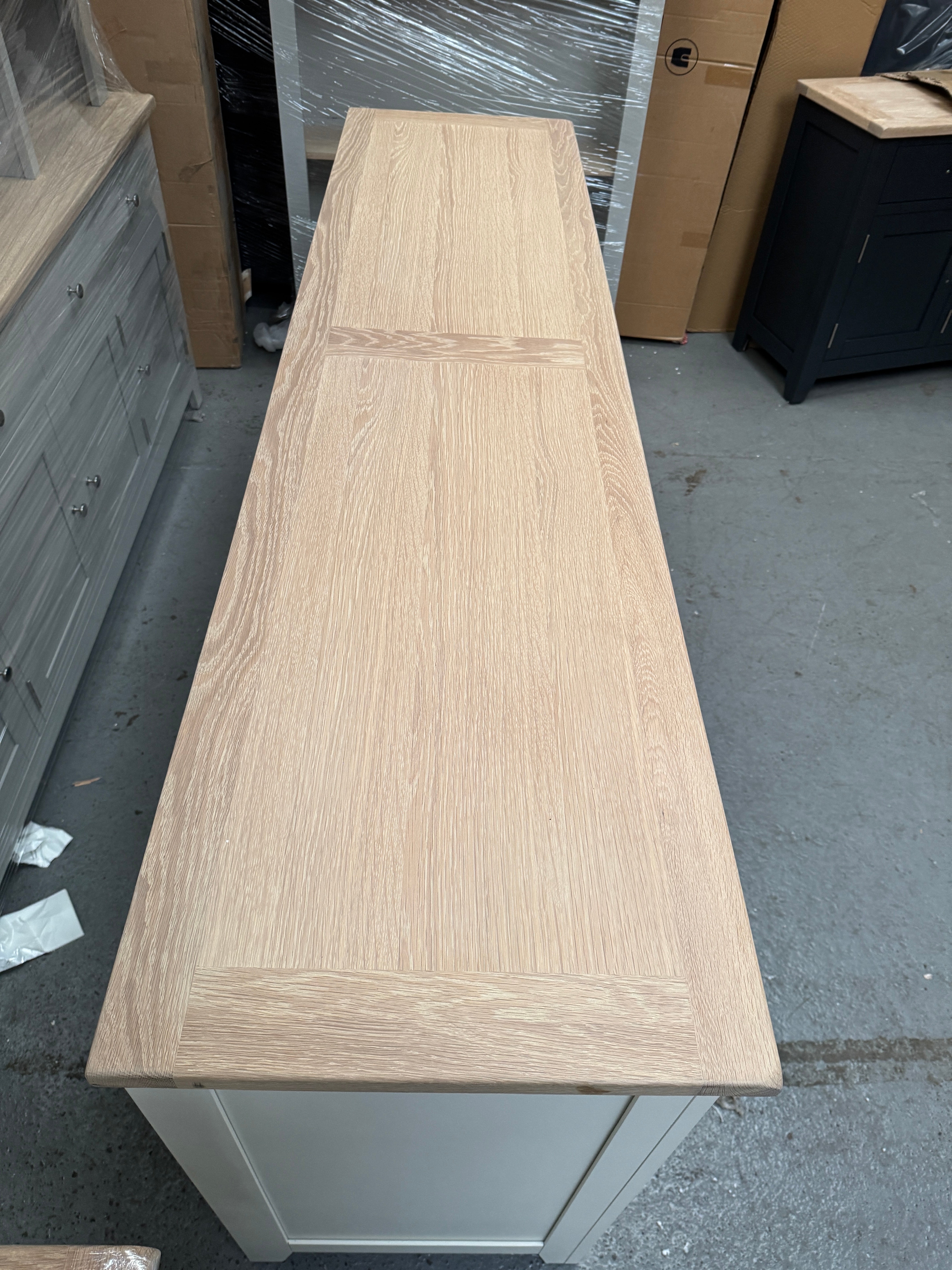 CHESTER CLASSIC CREAM
Grand Sideboard Quality Furniture Clearance Ltd