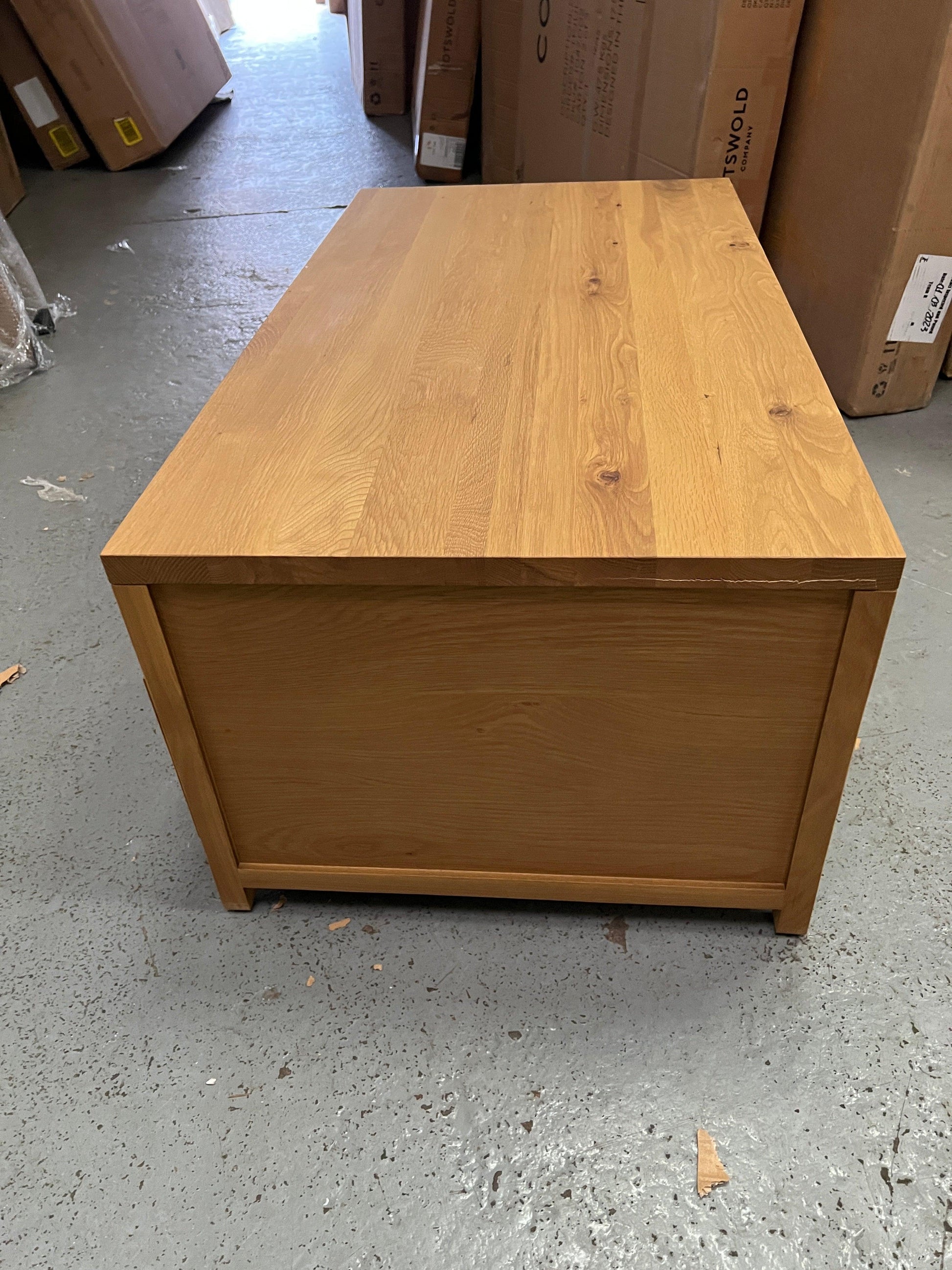 ELKSTONE MELLOW OAK
Coffee Table Quality Furniture Clearance Ltd