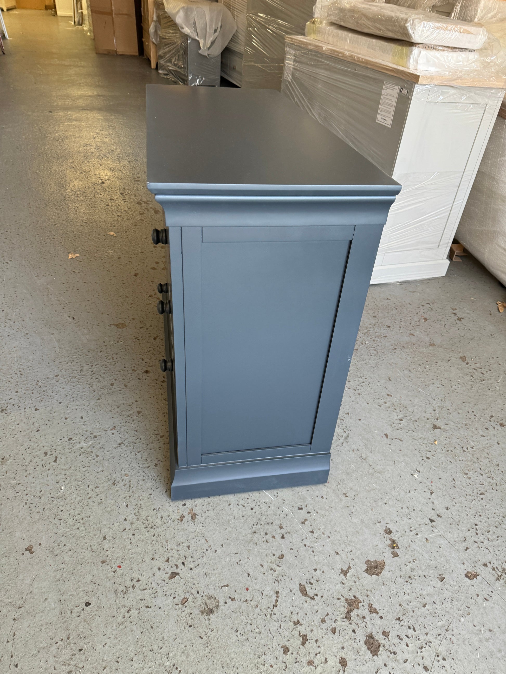 CHANTILLY DUSKY BLACK
3 Drawer Petite Chest Quality Furniture Clearance Ltd