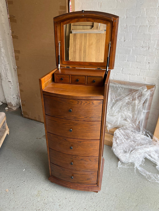 WINCHCOMBE DARK OAK
Vanity Tall Boy Quality Furniture Clearance Ltd