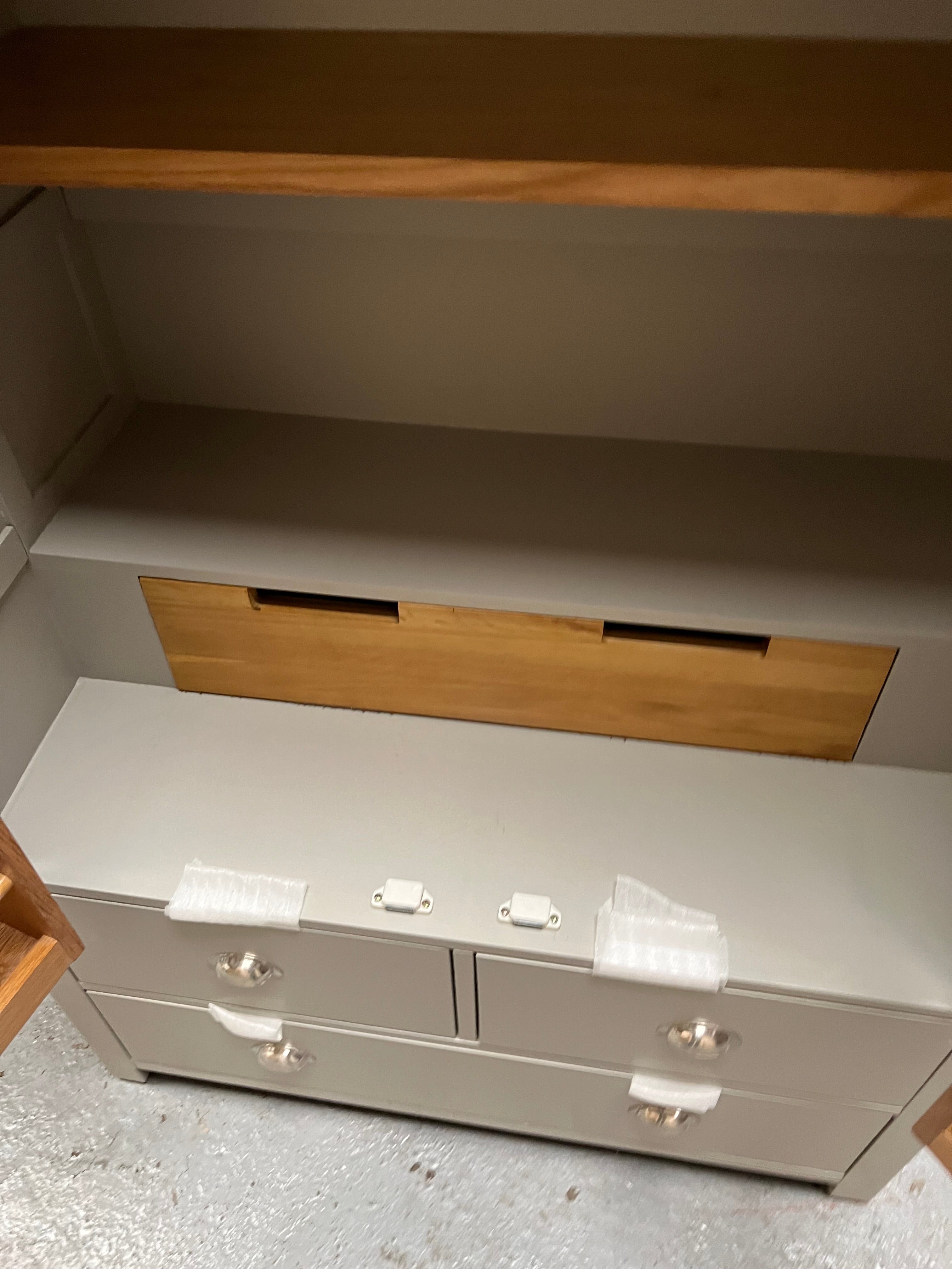 Hampshire ‘Country Life’ Double Larder - Grey Quality Furniture Clearance Ltd