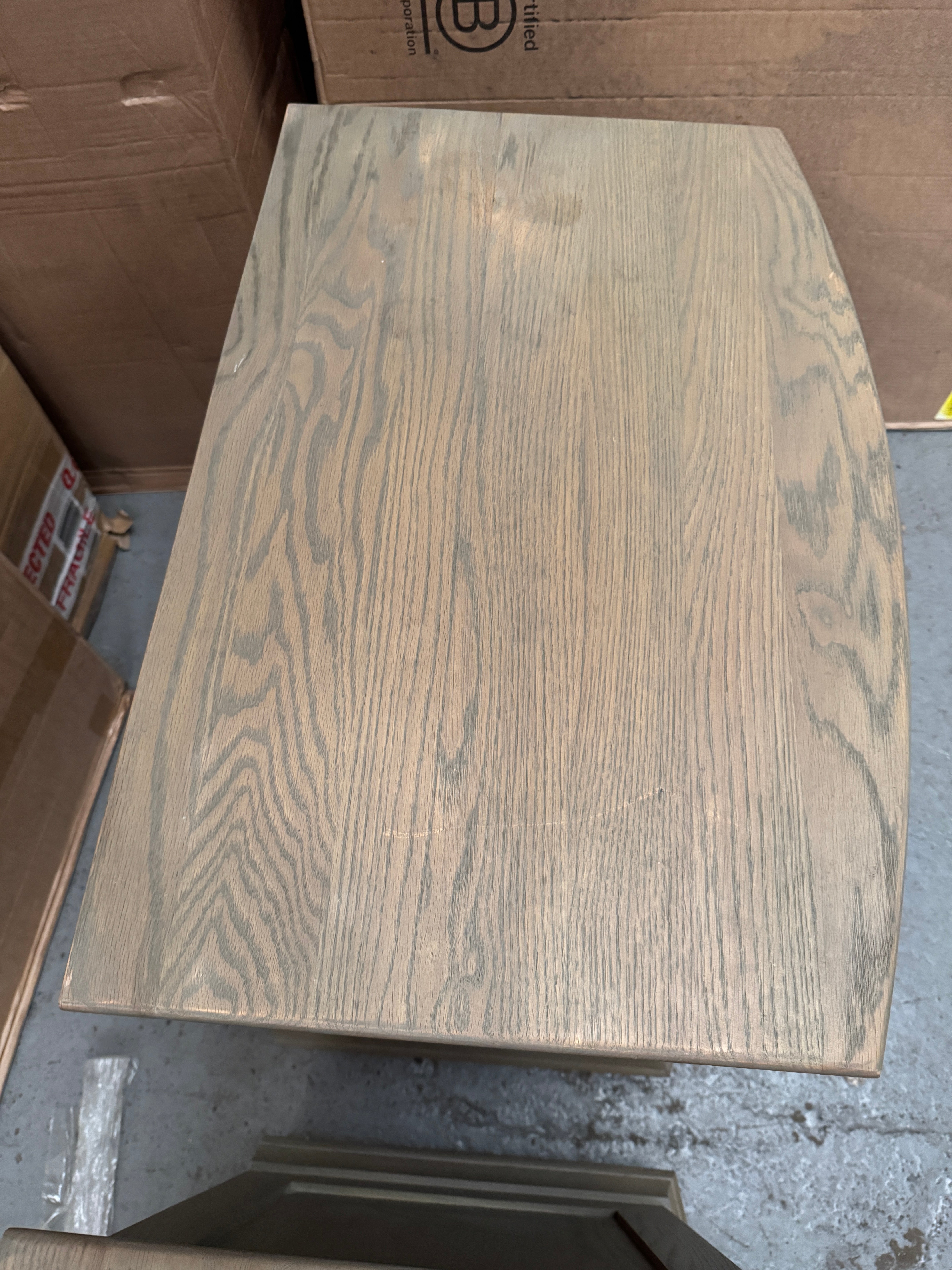 Set of 2 WINCHCOMBE SMOKED OAK
Winchcome Smoked Oak Wide 3 Drawer Bedside Quality Furniture Clearance Ltd