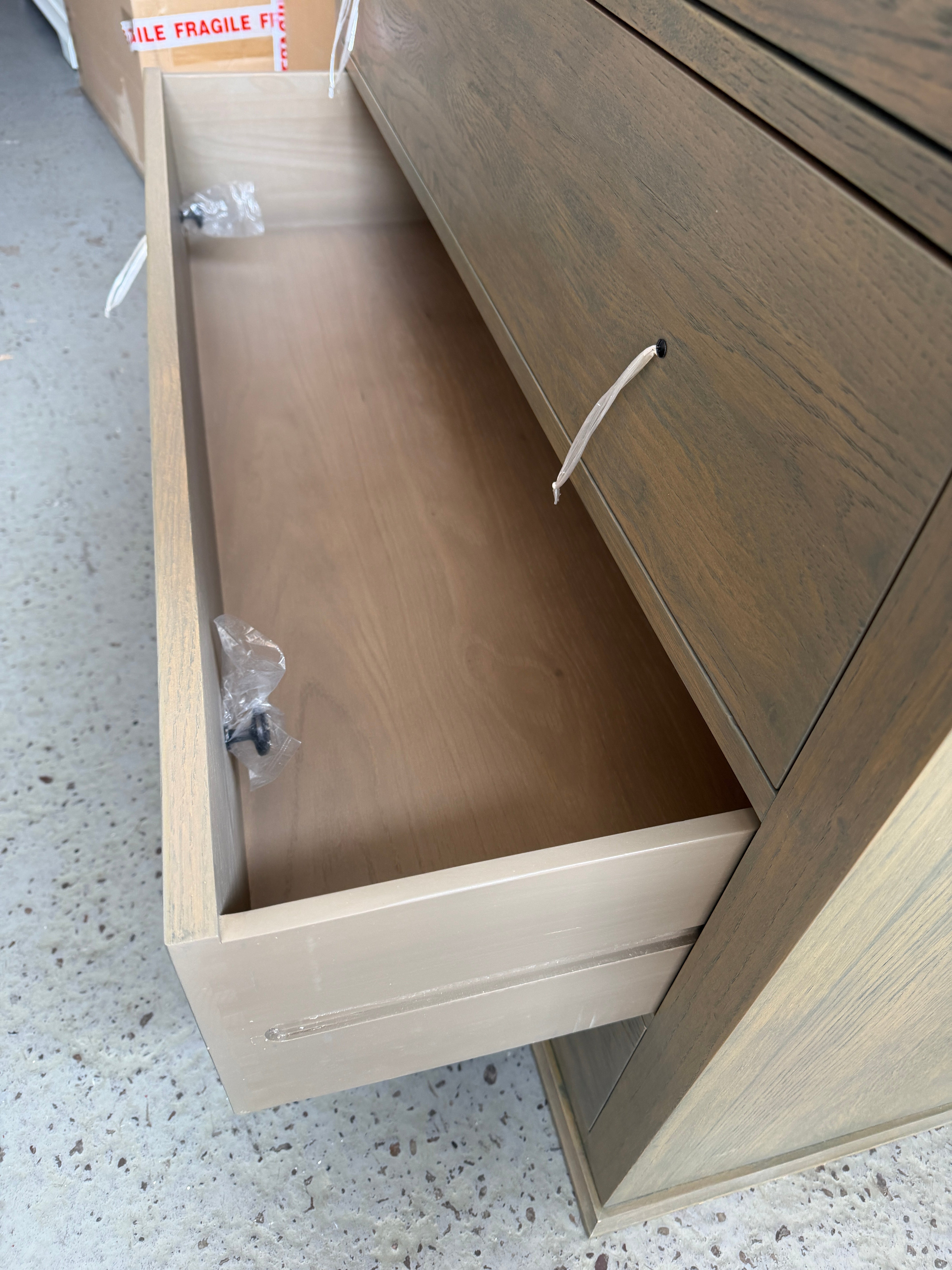 BIBURY SMOKED OAK
6 Drawer Chest of Drawers Quality Furniture Clearance Ltd