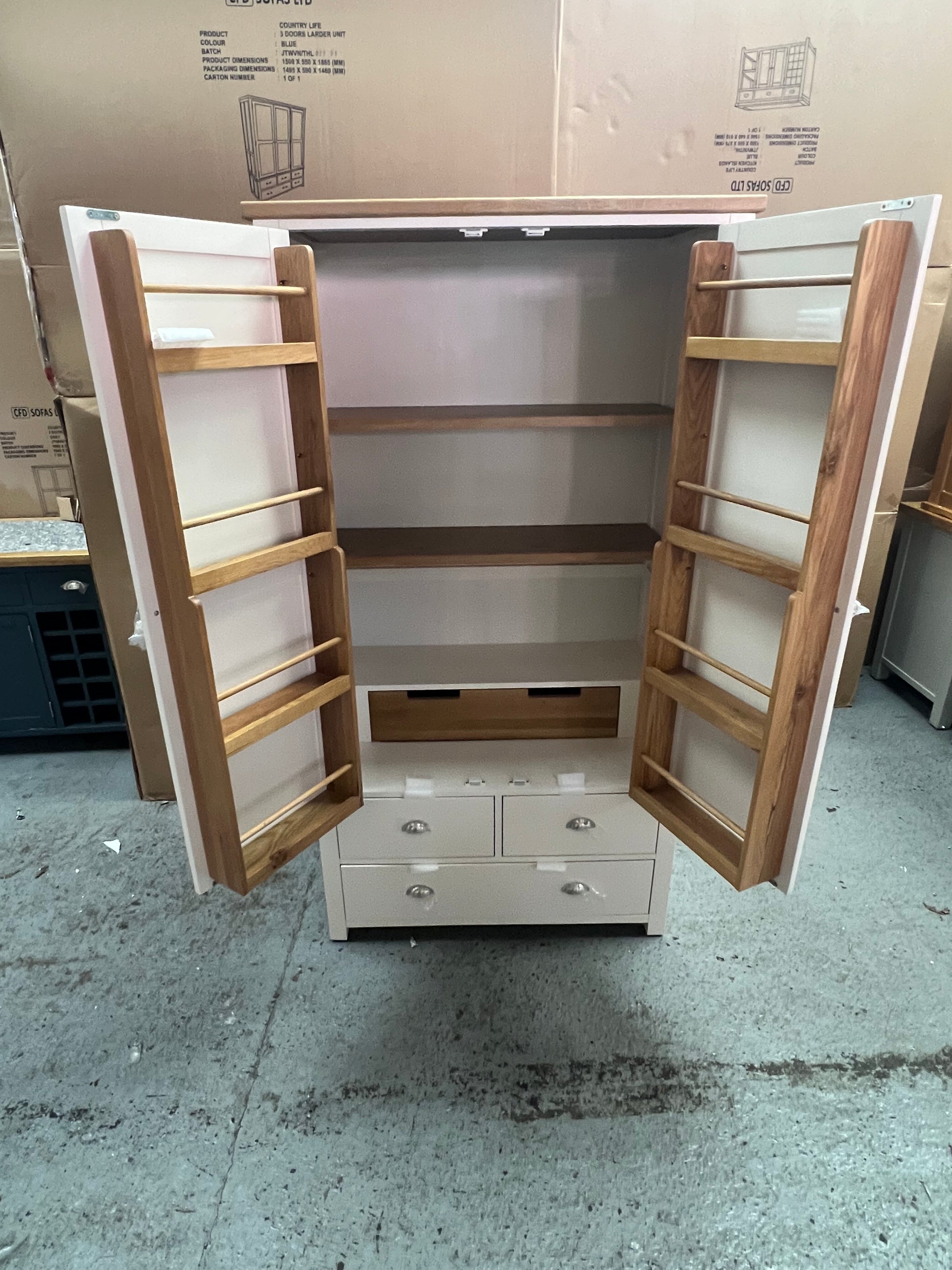 Hampshire ‘Country Life’ Double Larder - Cream Quality Furniture Clearance Ltd