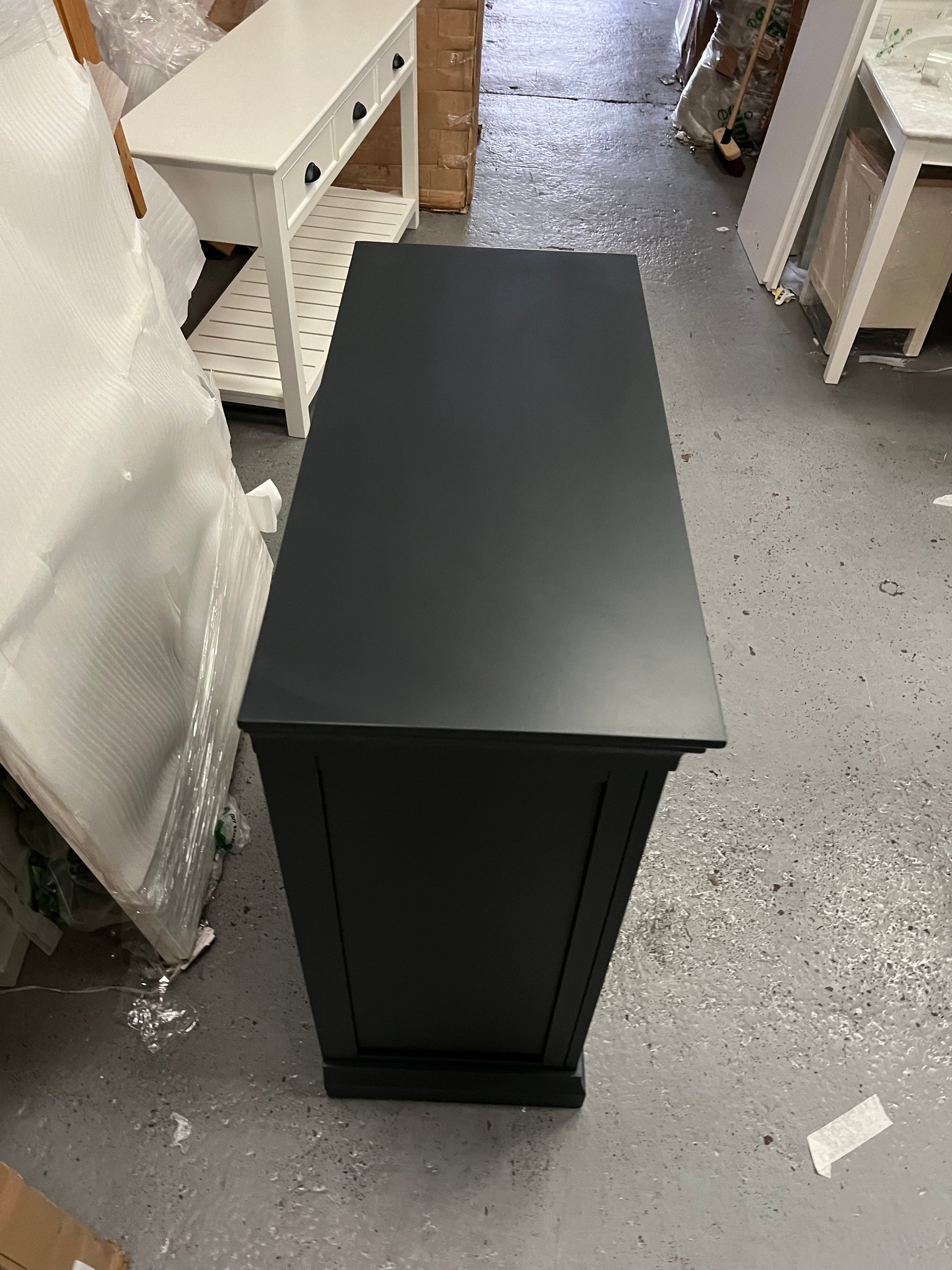 CHANTILLY DUSKY BLACK
2 Over 3 Chest of Drawers Quality Furniture Clearance Ltd