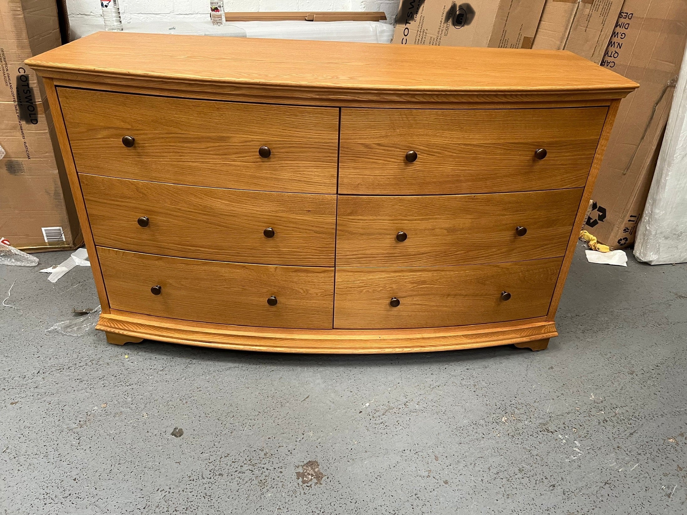 WINCHCOMBE OILED OAK
Low and Wide 6 Drawer Chest Quality Furniture Clearance Ltd