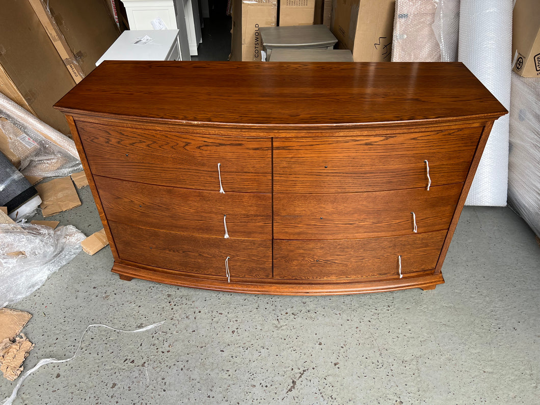 WINCHCOMBE DARK OAK
Low and Wide 6 Drawer Chest Quality Furniture Clearance Ltd