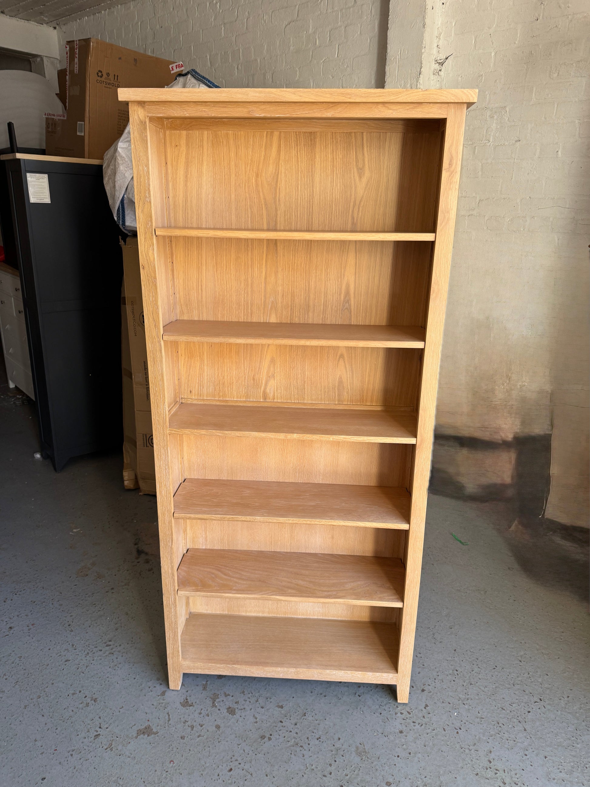 INGLESHAM WHITEWASH OAK
Large Bookcase Quality Furniture Clearance Ltd