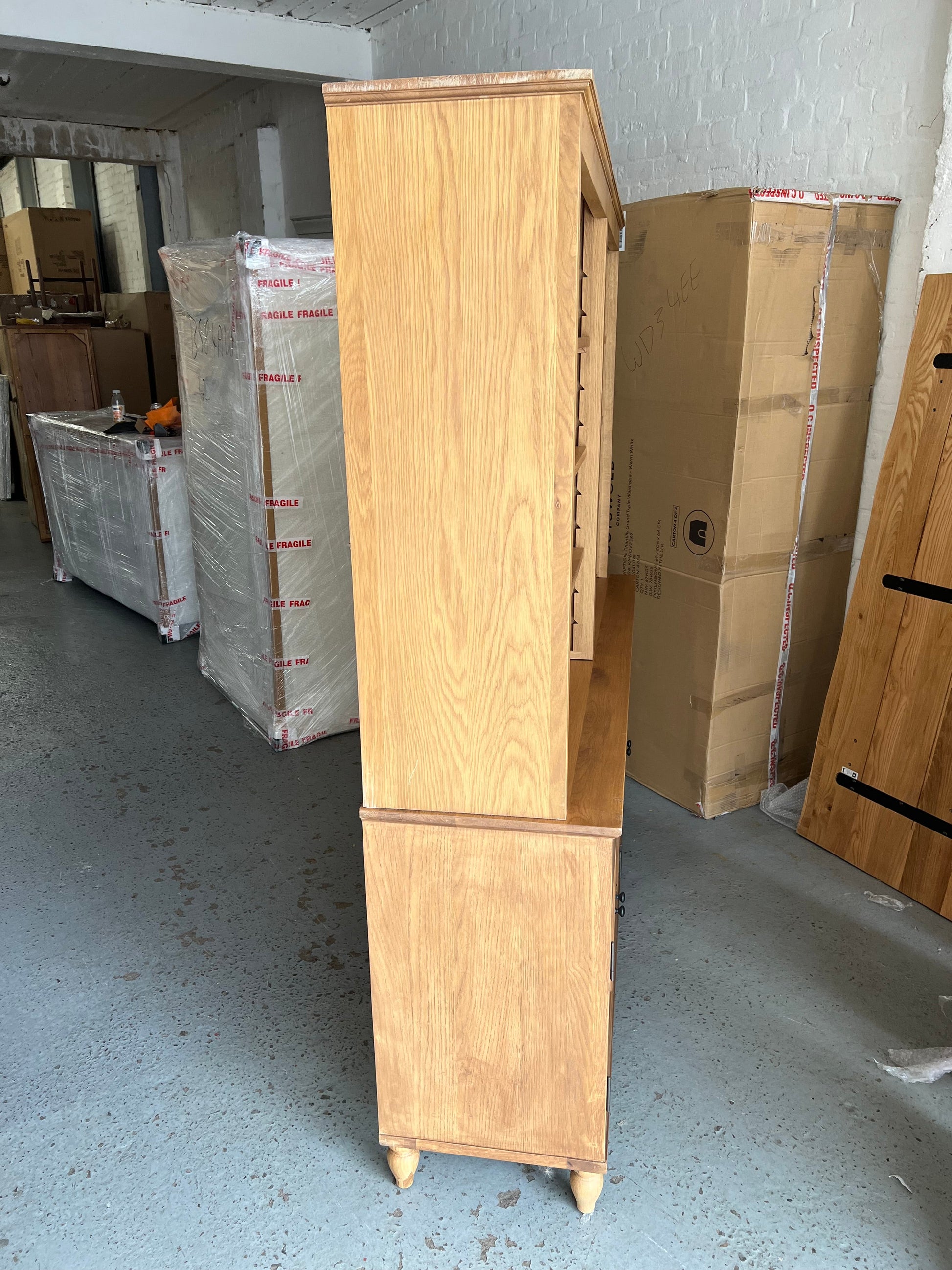 ELKSTONE MELLOW OAK
Grand Dresser Quality Furniture Clearance Ltd