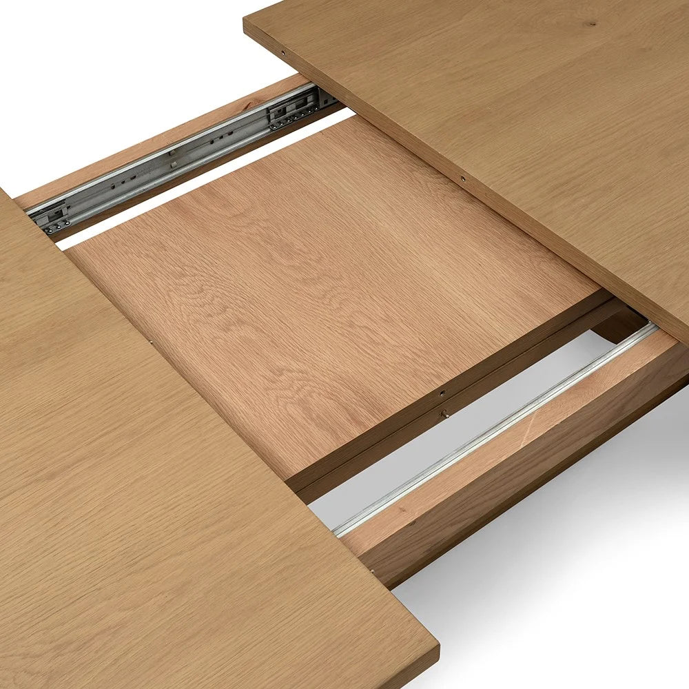 ELKSTONE MELLOW OAK
6-8 Seater Extending Dining Table Quality Furniture Clearance Ltd