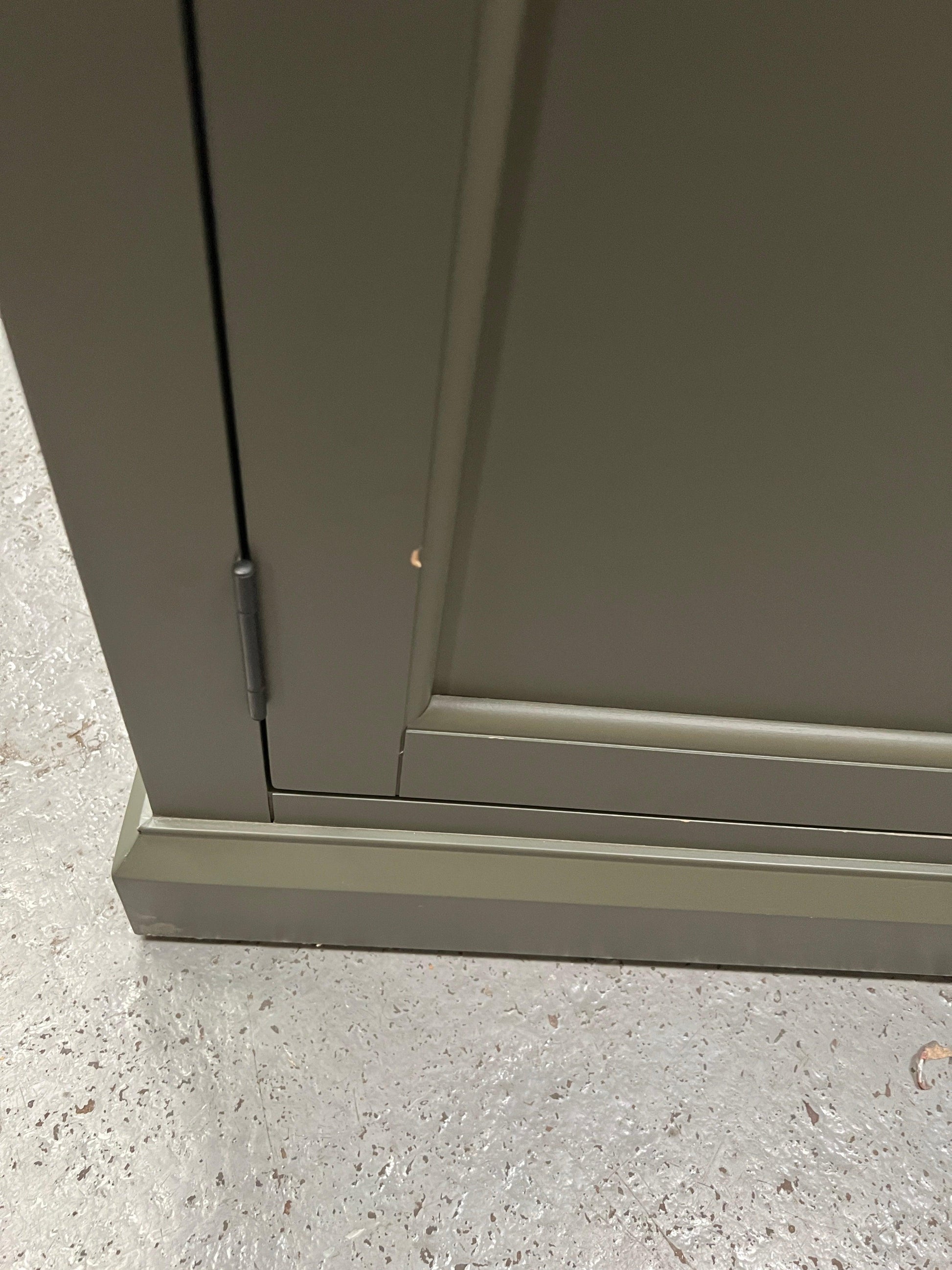 STOW FOREST GREEN
Grand Triple Larder Quality Furniture Clearance Ltd