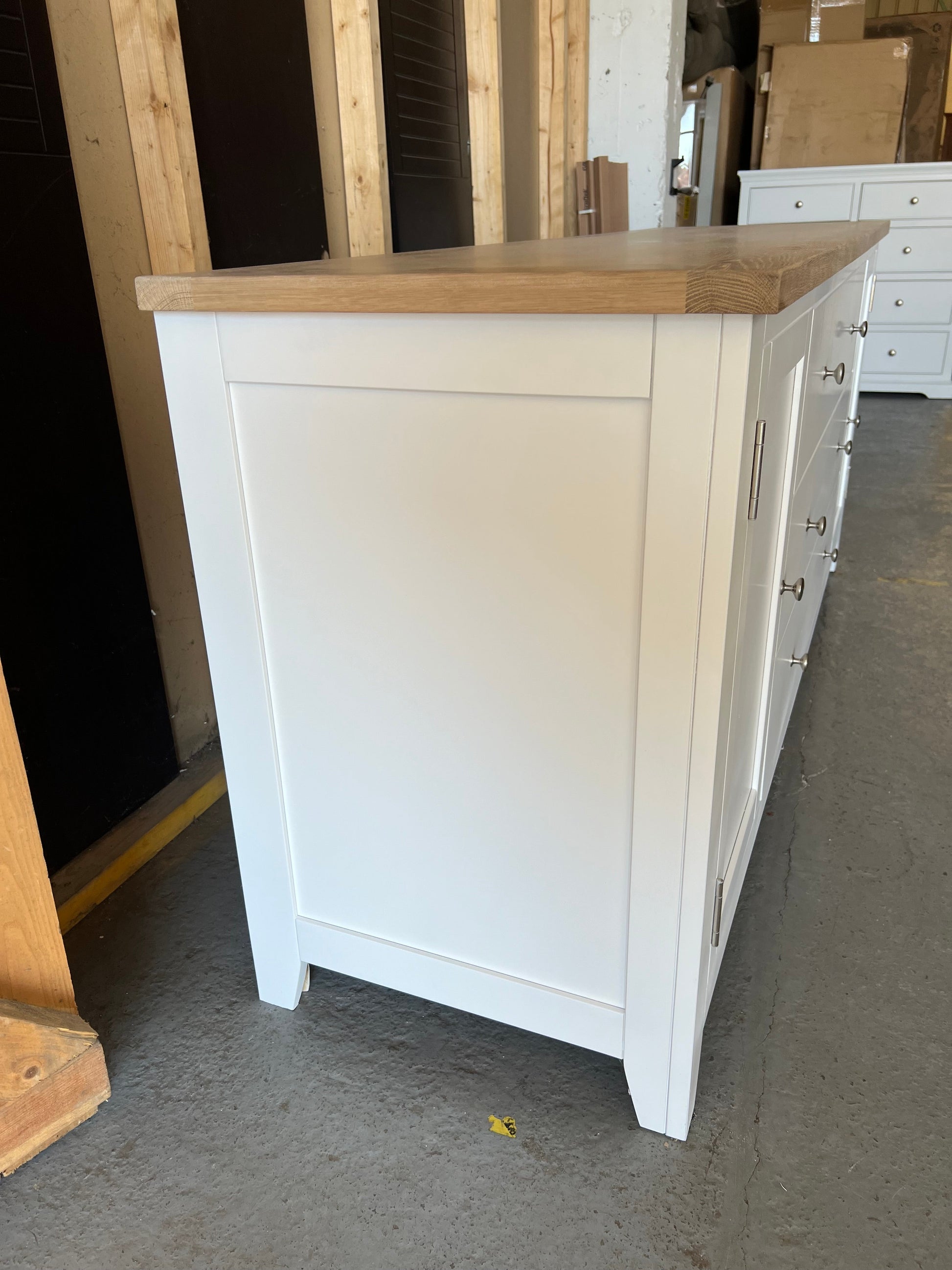 CHESTER PURE WHITE
Buffet Sideboard Quality Furniture Clearance Ltd