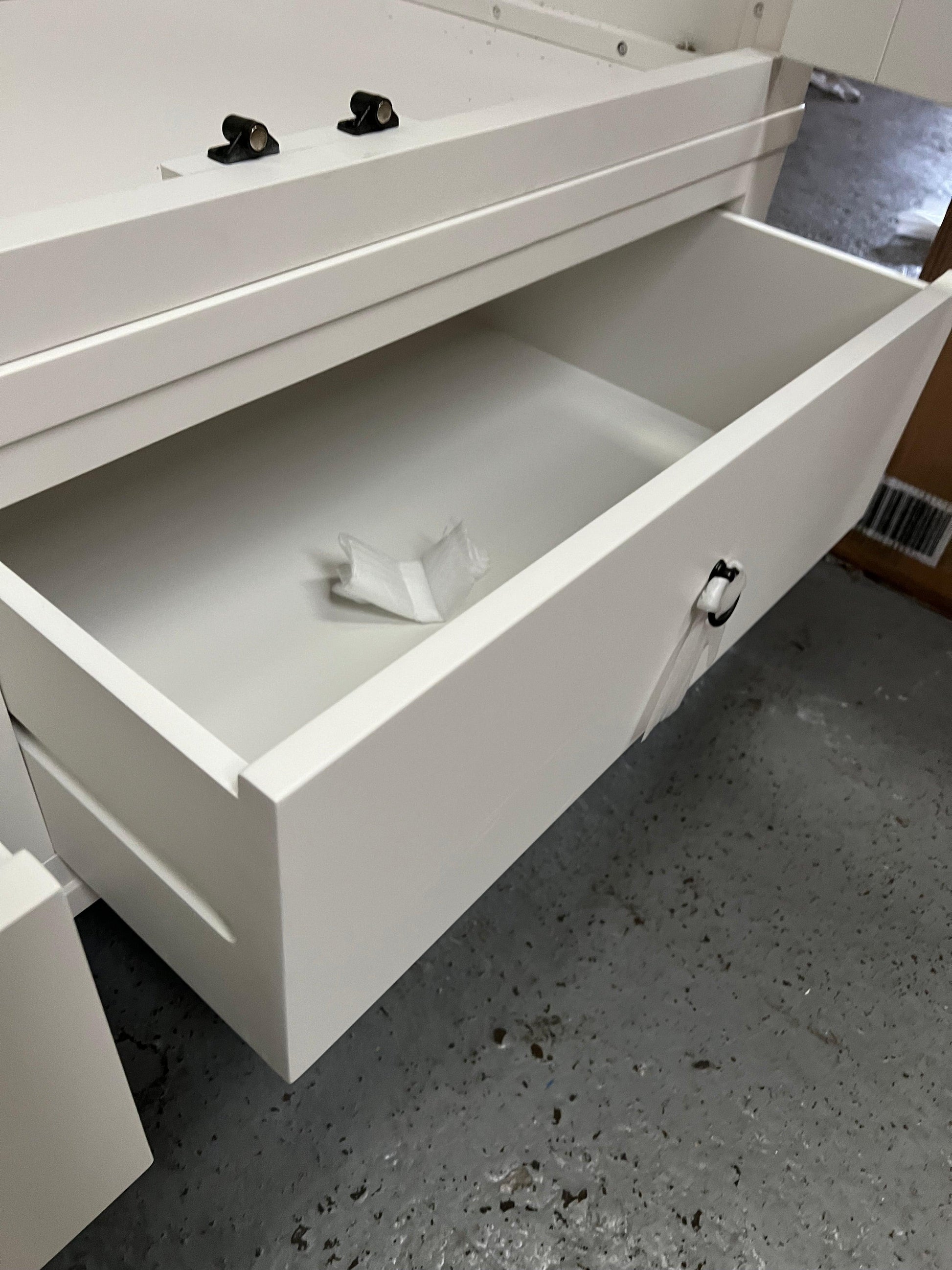 ELKSTONE PAINTED PARCHMENT
Triple Wardrobe Quality Furniture Clearance Ltd