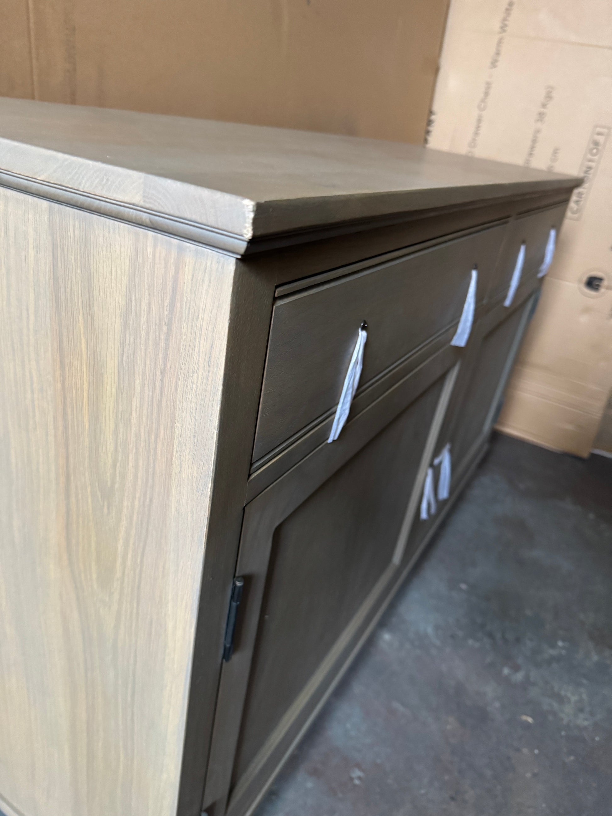 ELKSTONE SMOKED OAK
Large Sideboard Quality Furniture Clearance Ltd
