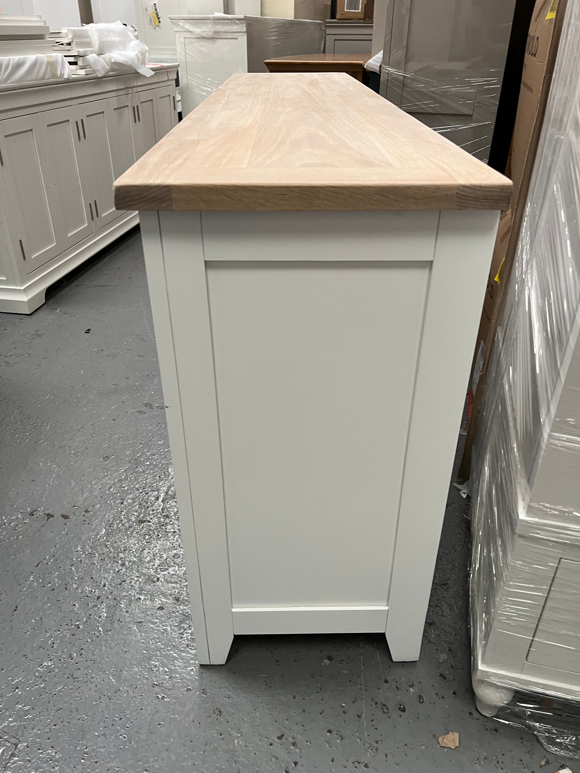 CHESTER PURE WHITE
Extra Large Sideboard Quality Furniture Clearance Ltd