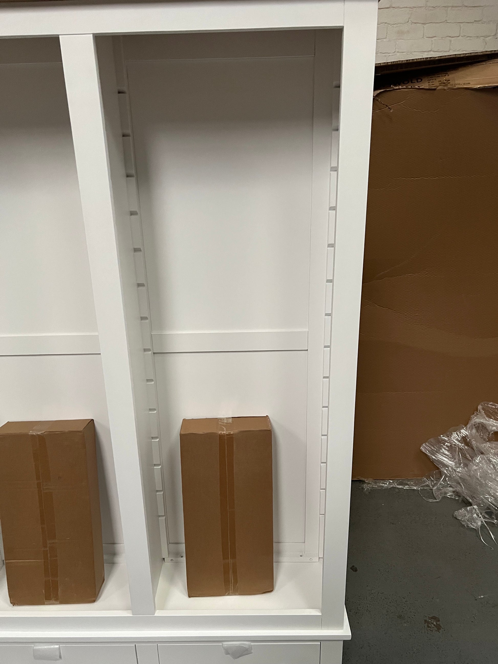 CHESTER PURE WHITE
Grand Bookcase Quality Furniture Clearance Ltd