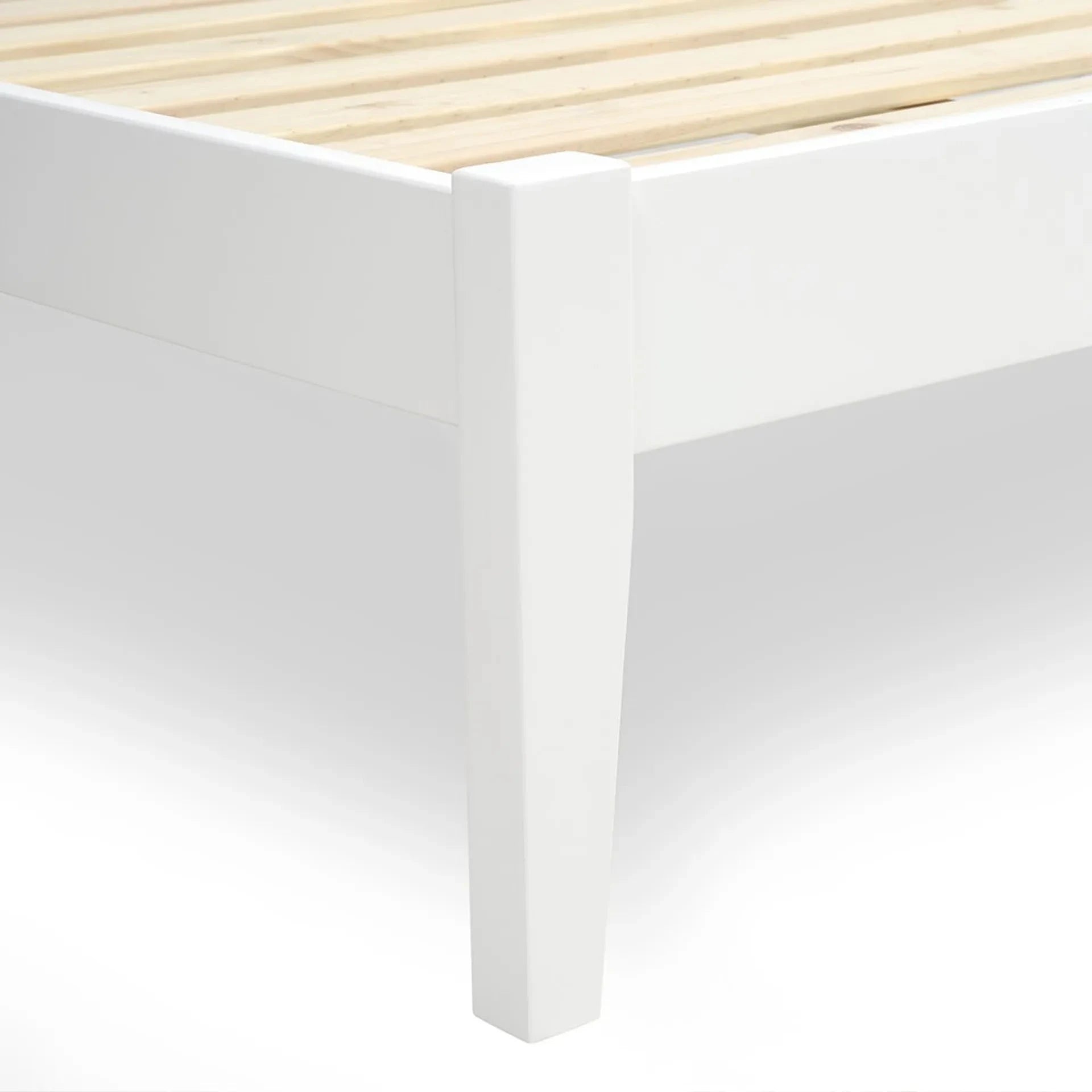 PENSHAM PURE WHITE
4ft 6" Double Bed Quality Furniture Clearance Ltd