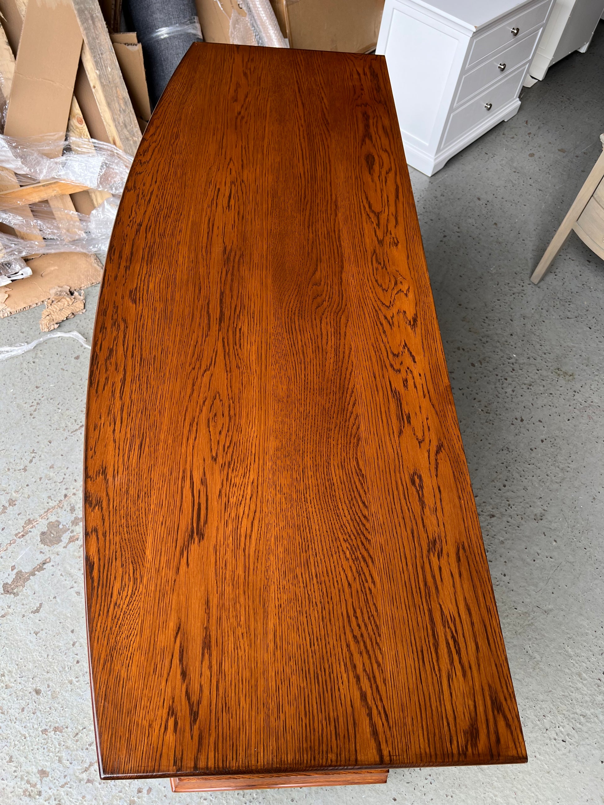 WINCHCOMBE DARK OAK
Low and Wide 6 Drawer Chest Quality Furniture Clearance Ltd