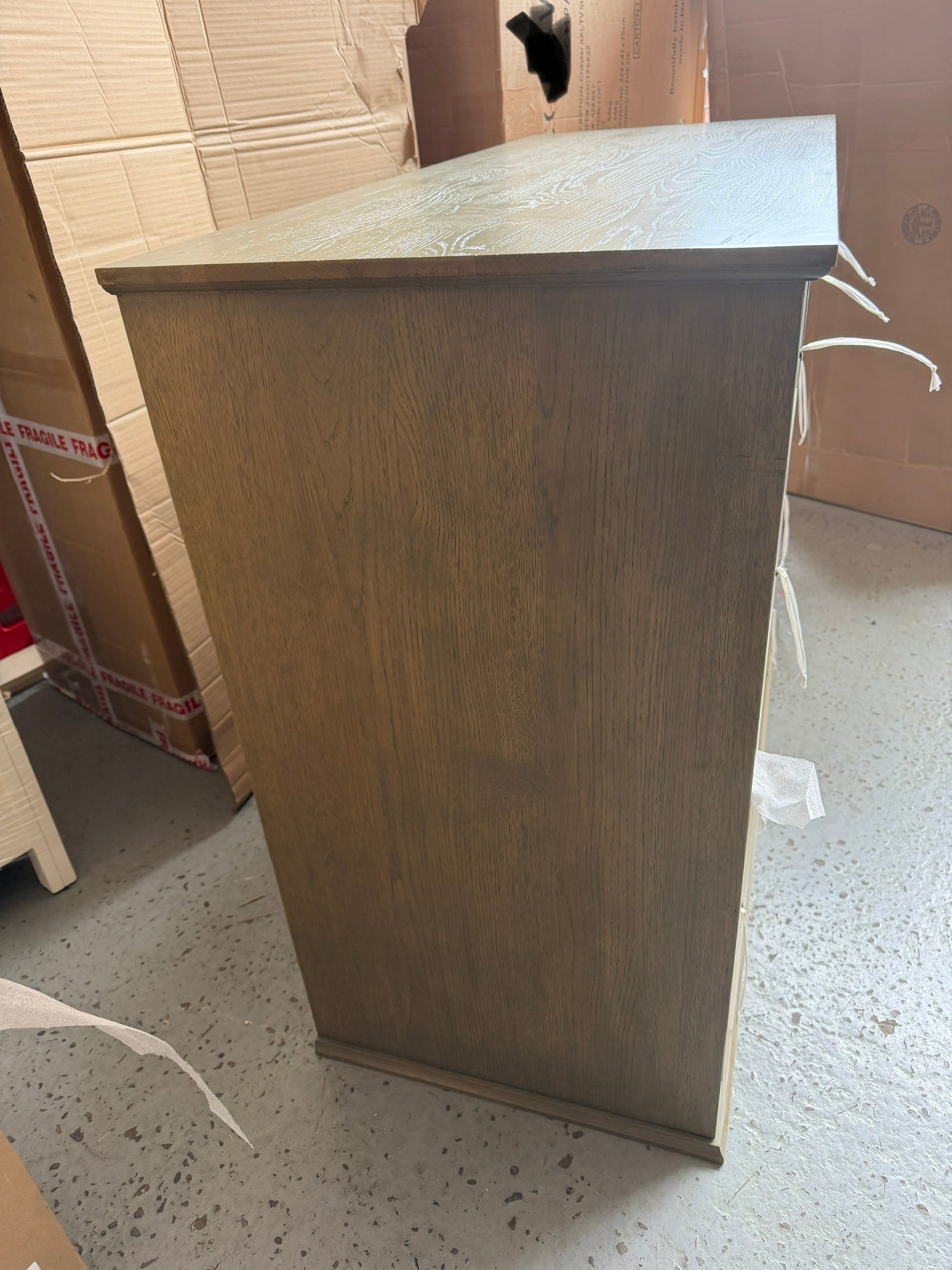 BIBURY SMOKED OAK
6 Drawer Chest of Drawers Quality Furniture Clearance Ltd