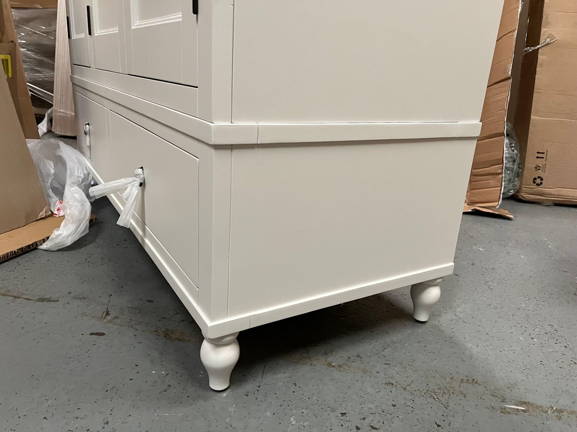 ELKSTONE PAINTED PARCHMENT
Triple Wardrobe Quality Furniture Clearance Ltd