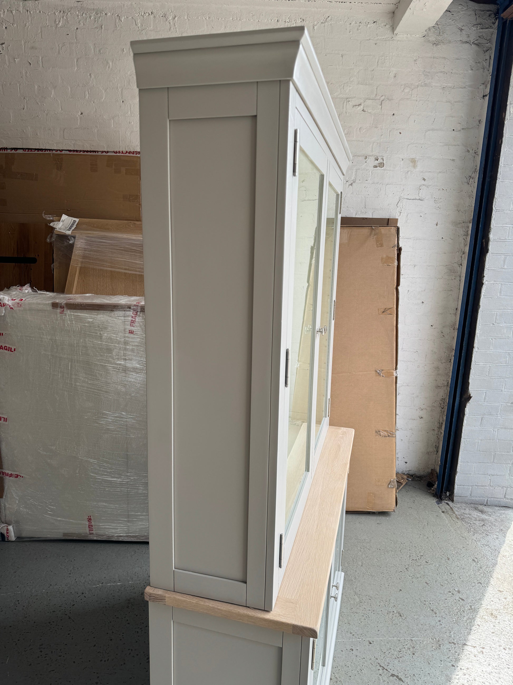 CHESTER DOVE GREY
Large Glazed Dresser Quality Furniture Clearance Ltd