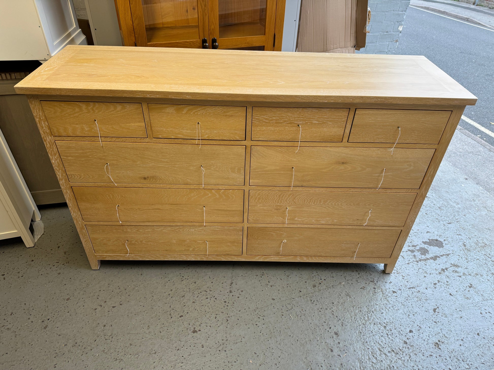INGLESHAM WHITEWASH OAK 10 Drawer Chest Quality Furniture Clearance Ltd