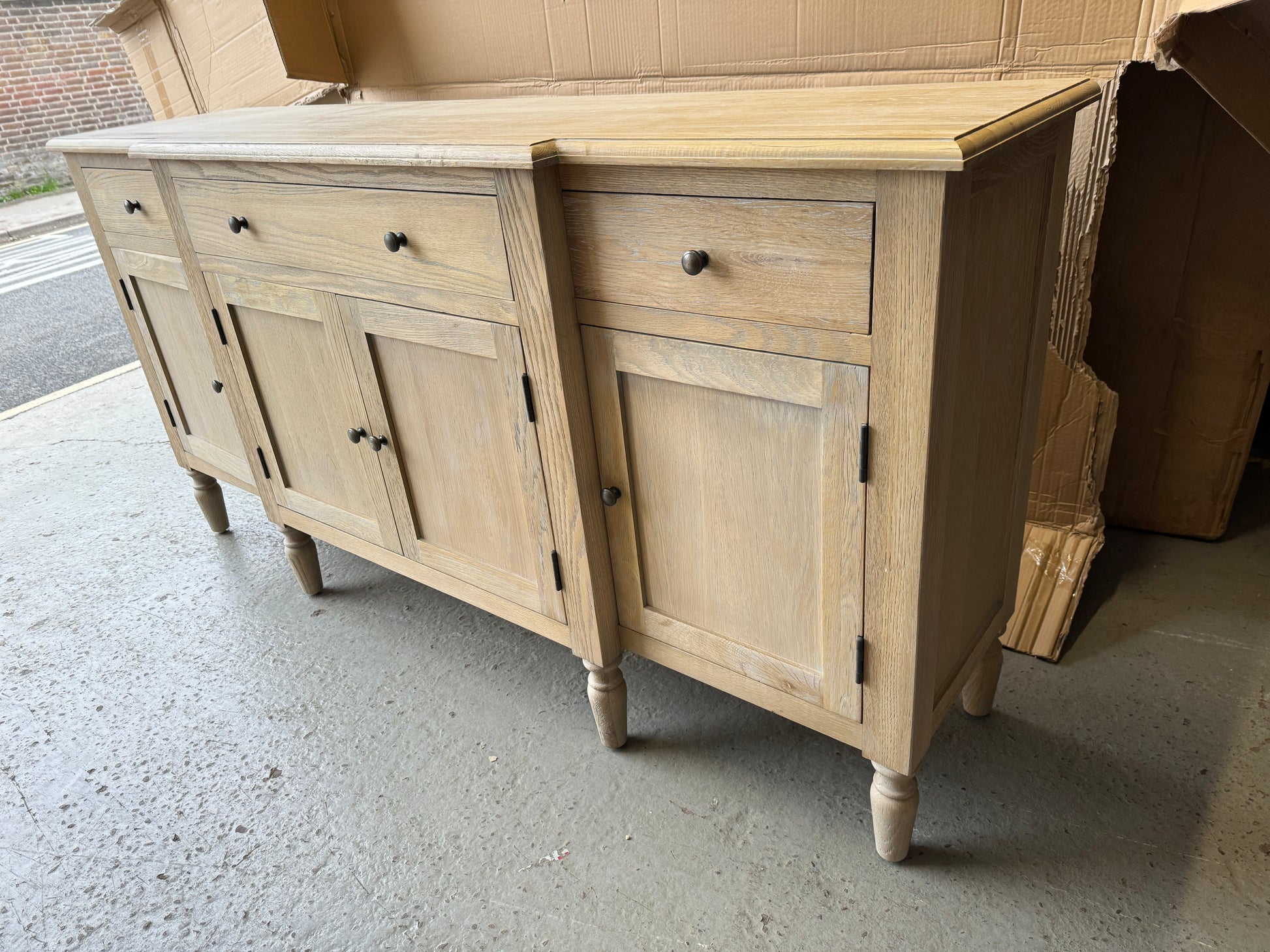CAMILLE LIMEWASH OAK
Extra Large Sideboard Quality Furniture Clearance Ltd