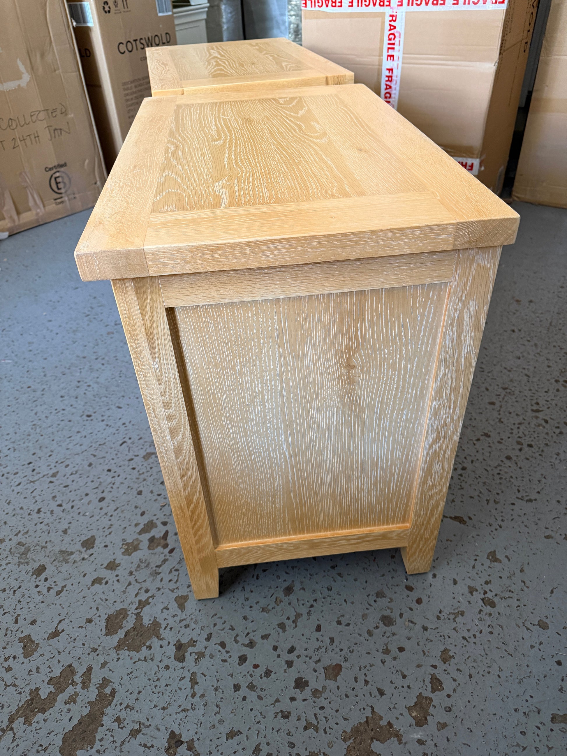 Set Of Two - INGLESHAM WHITEWASH OAK
Jumbo Bedside Table Quality Furniture Clearance Ltd