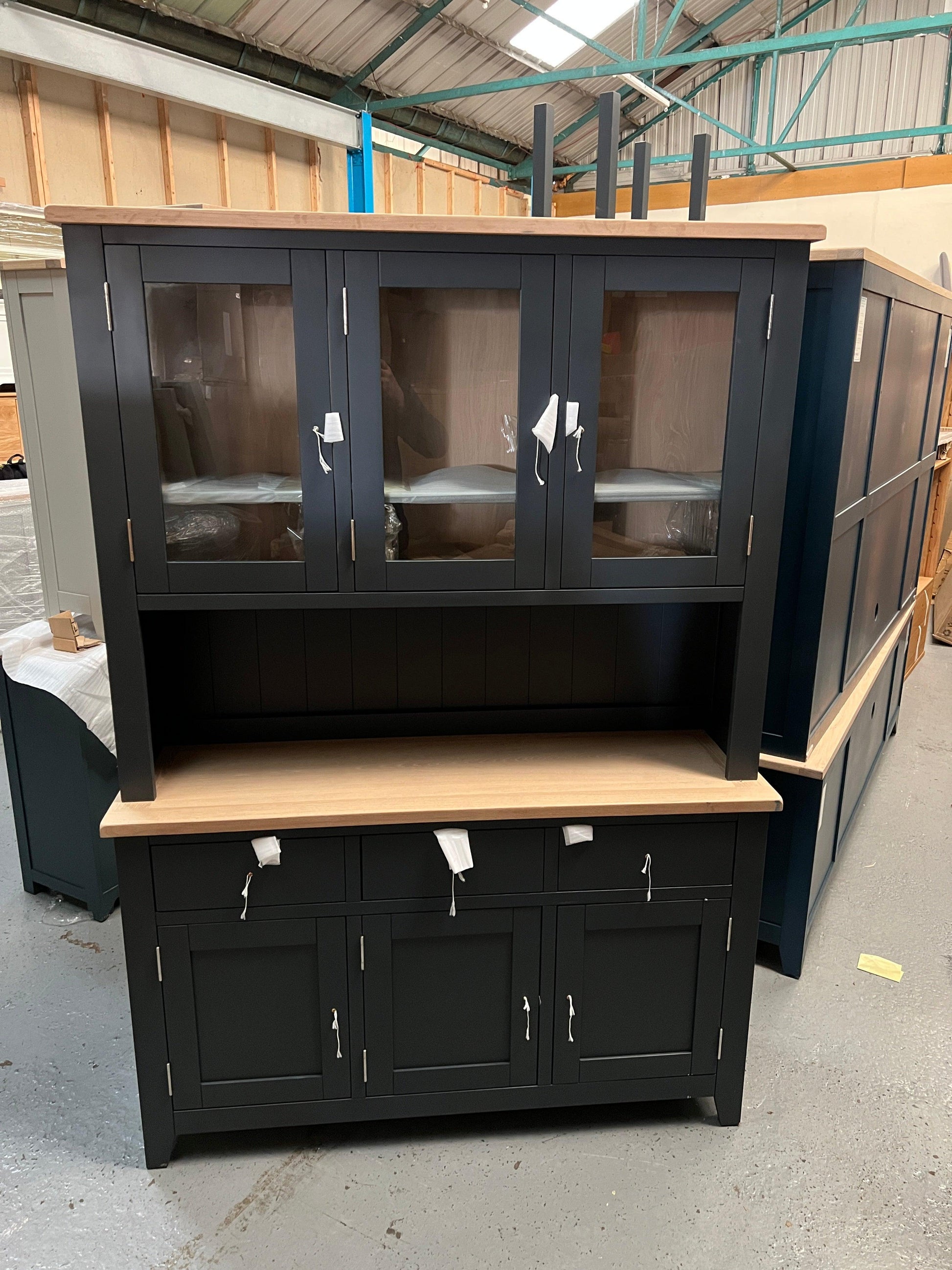 CHESTER CHARCOAL
Dresser Quality Furniture Clearance Ltd