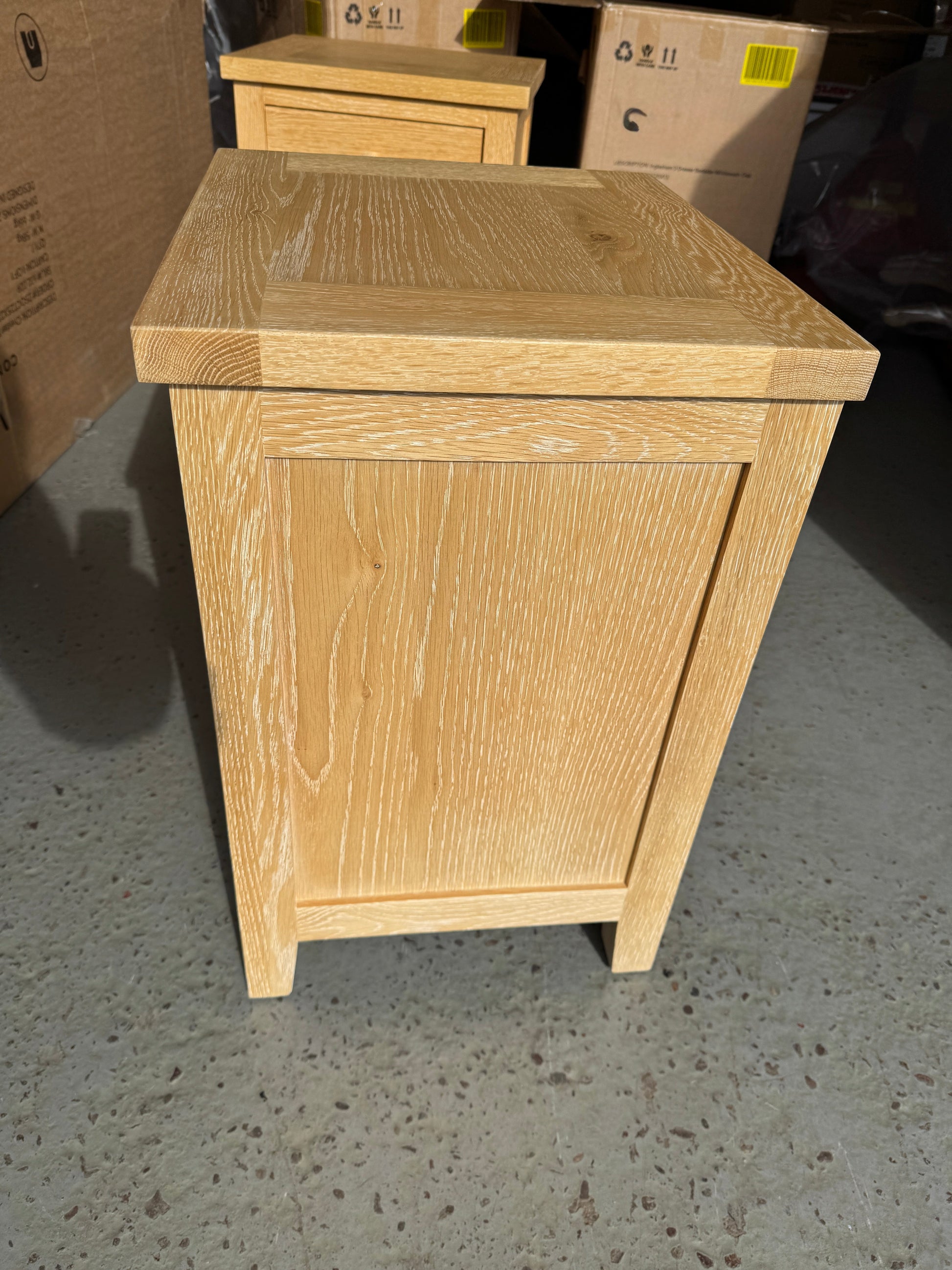 INGLESHAM WHITEWASH OAK
3 Drawer Bedside Table - set of 2 Quality Furniture Clearance Ltd