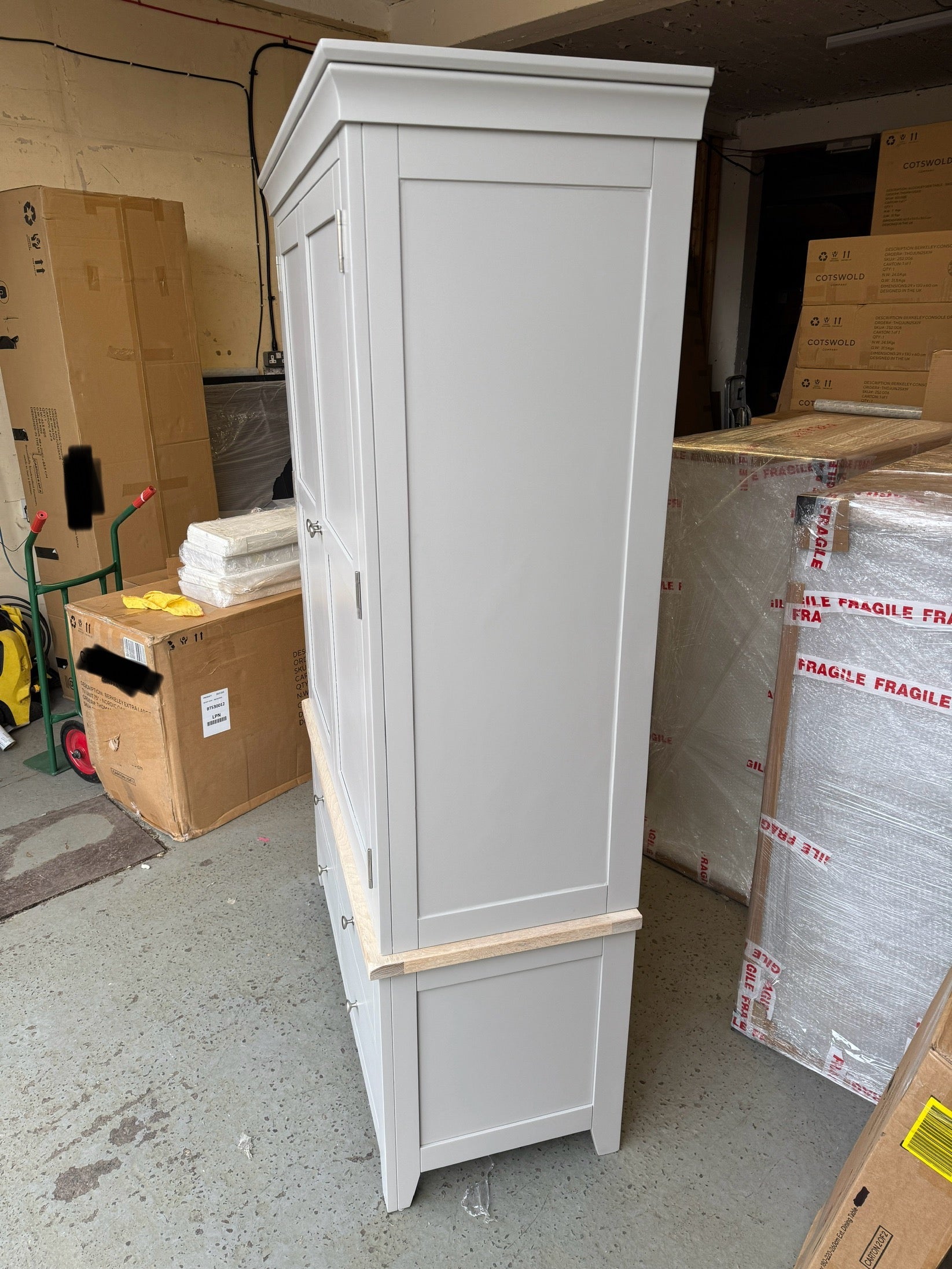 CHESTER DOVE GREY
Linen Cupboard Quality Furniture Clearance Ltd