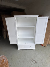 Load image into Gallery viewer, FAIRFORD WARM WHITE
Double Wardrobe Quality Furniture Clearance Ltd
