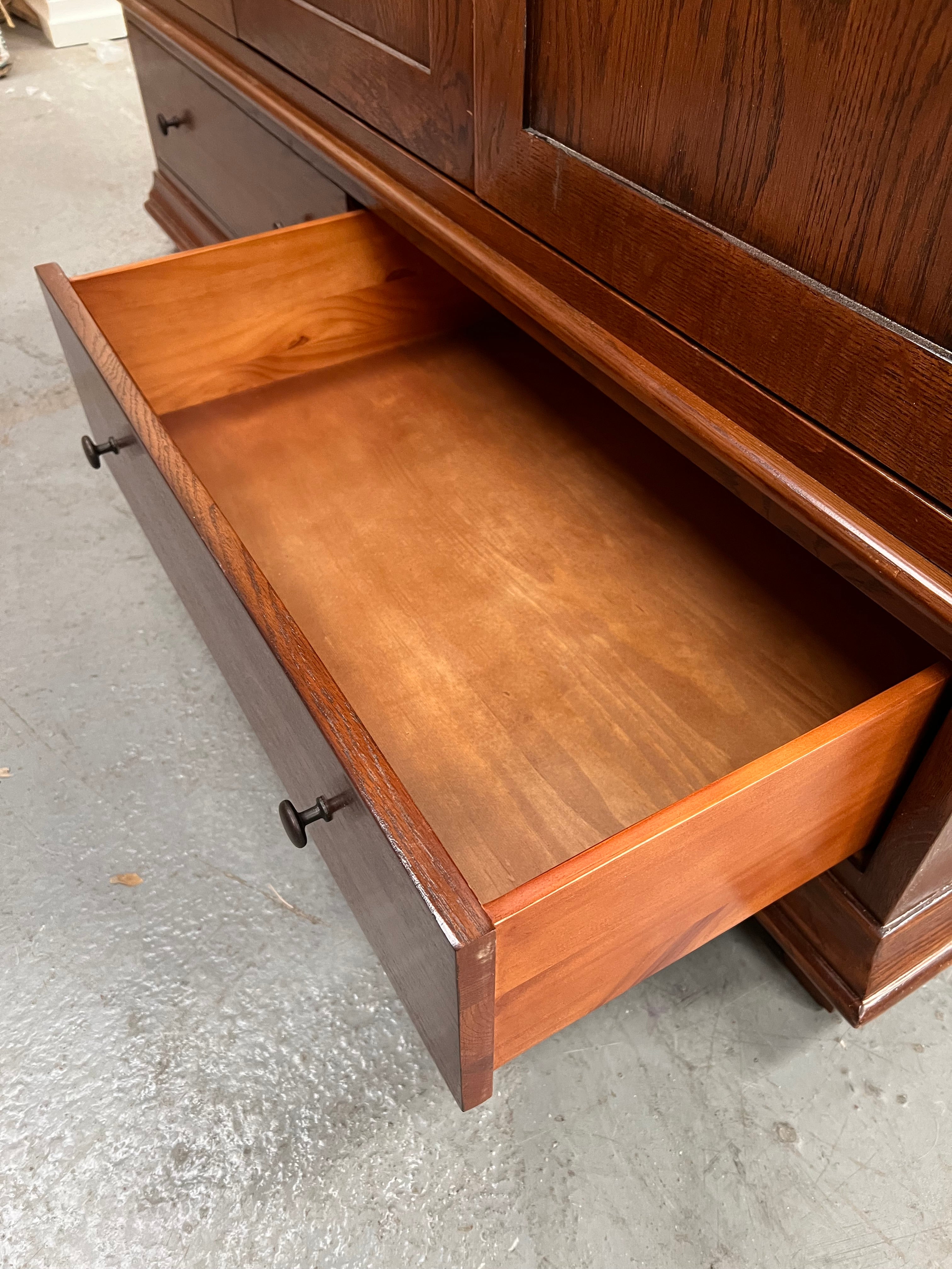 Winchcombe Dark Oak Triple Wardrobe Quality Furniture Clearance Ltd