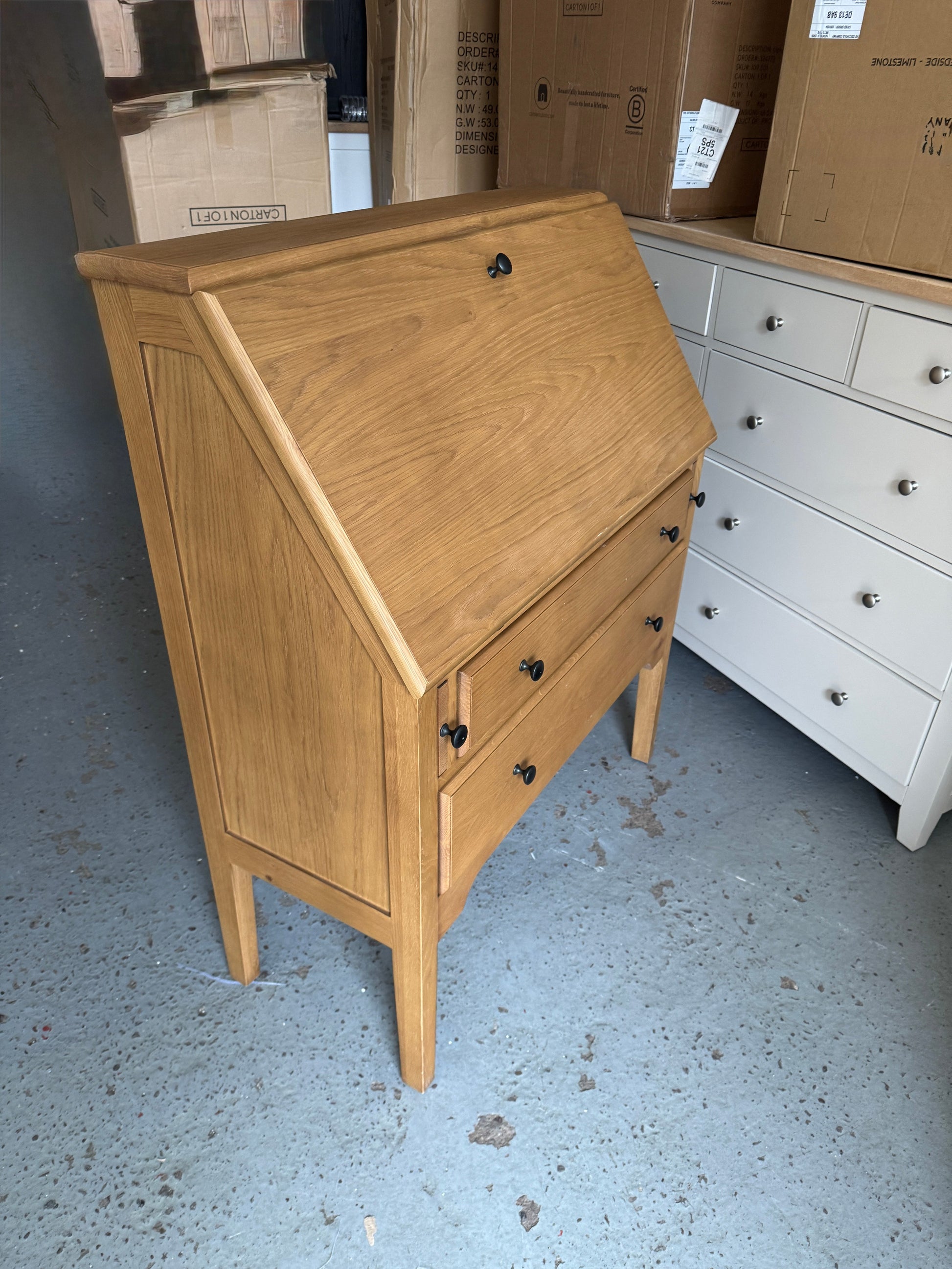 ELKSTONE MELLOW OAK
Bureau Quality Furniture Clearance Ltd