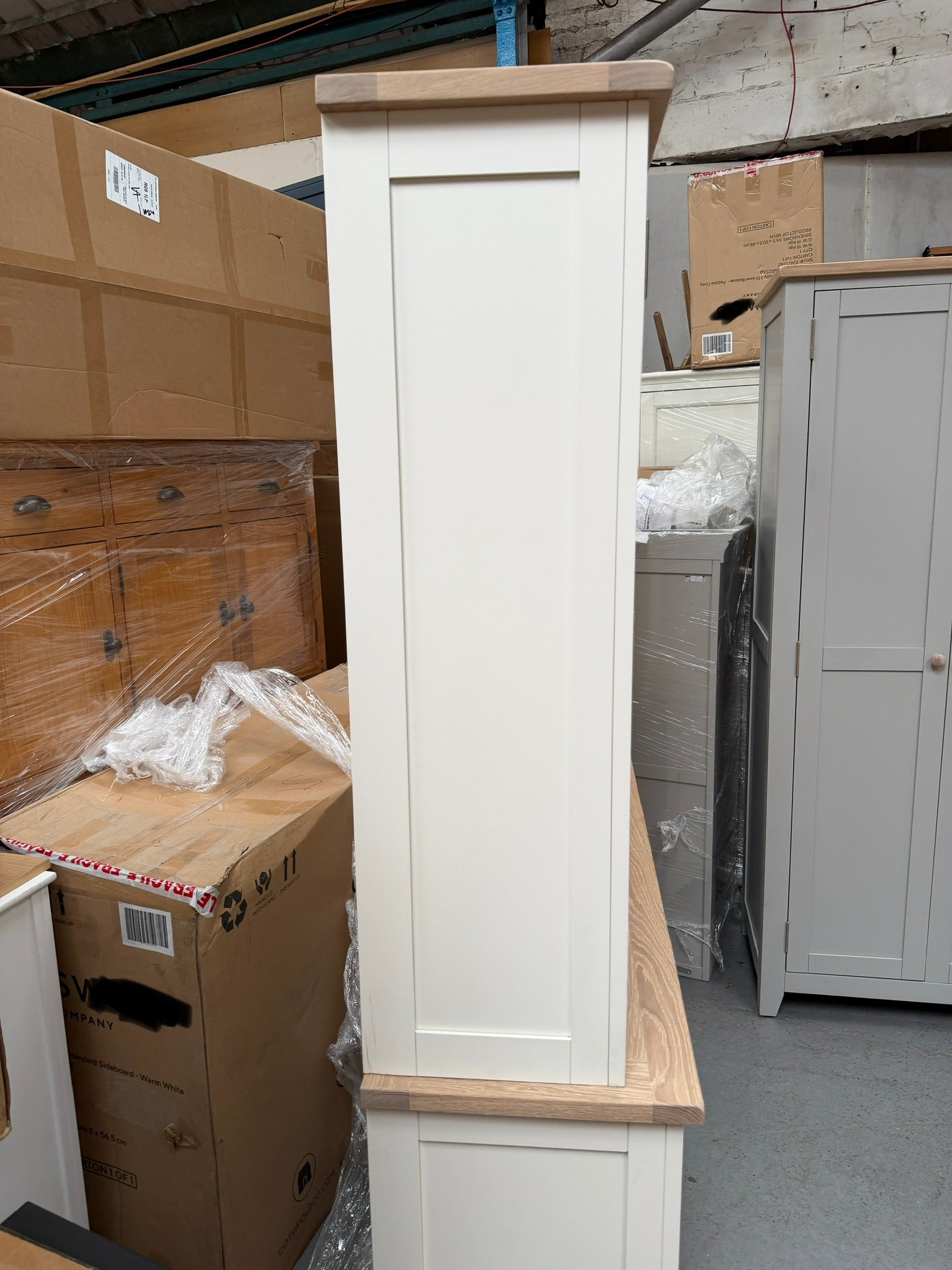 CHESTER CLASSIC CREAM
Large Dresser Quality Furniture Clearance Ltd