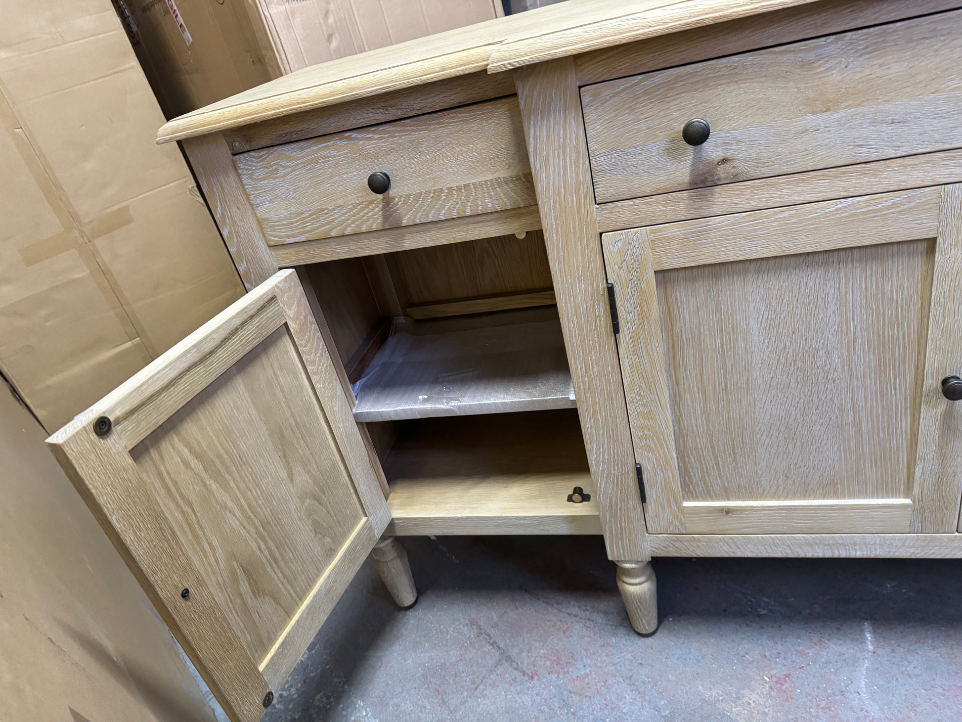 CAMILLE LIMEWASH OAK
Extra Large Sideboard Quality Furniture Clearance Ltd