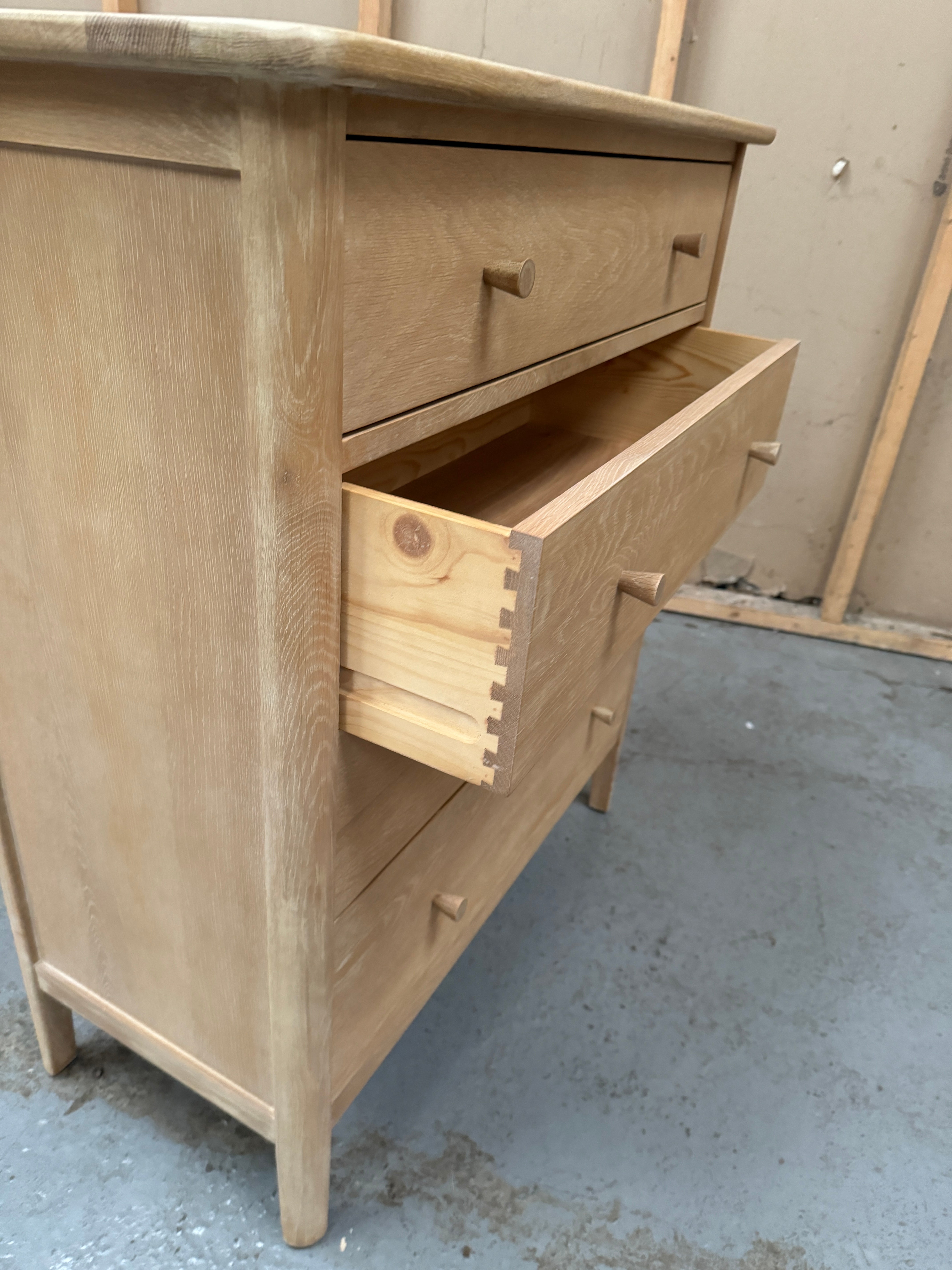 BERKELEY NORDIC OAK 4 Drawer Chest Quality Furniture Clearance Ltd