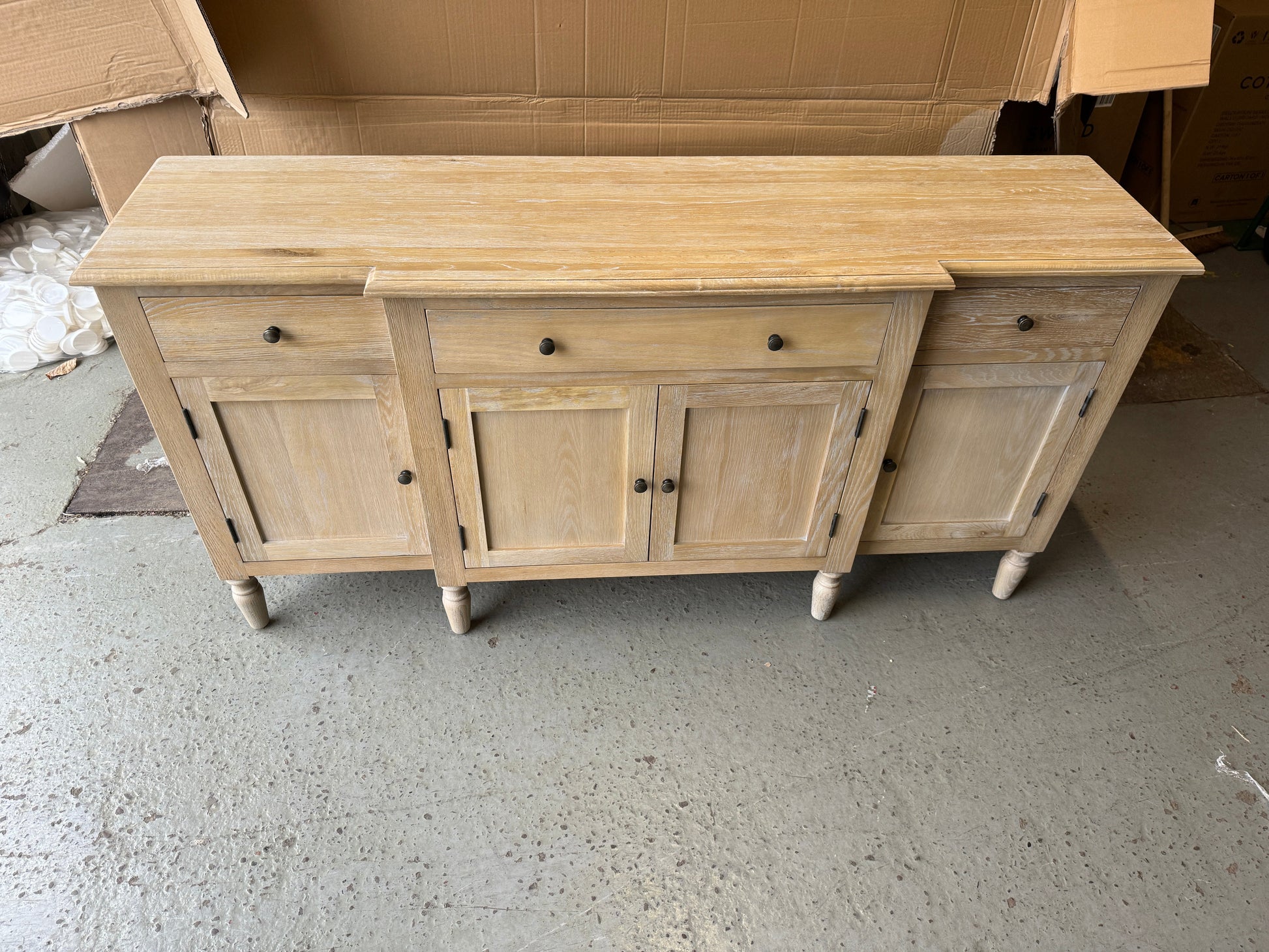 CAMILLE LIMEWASH OAK
Extra Large Sideboard Quality Furniture Clearance Ltd