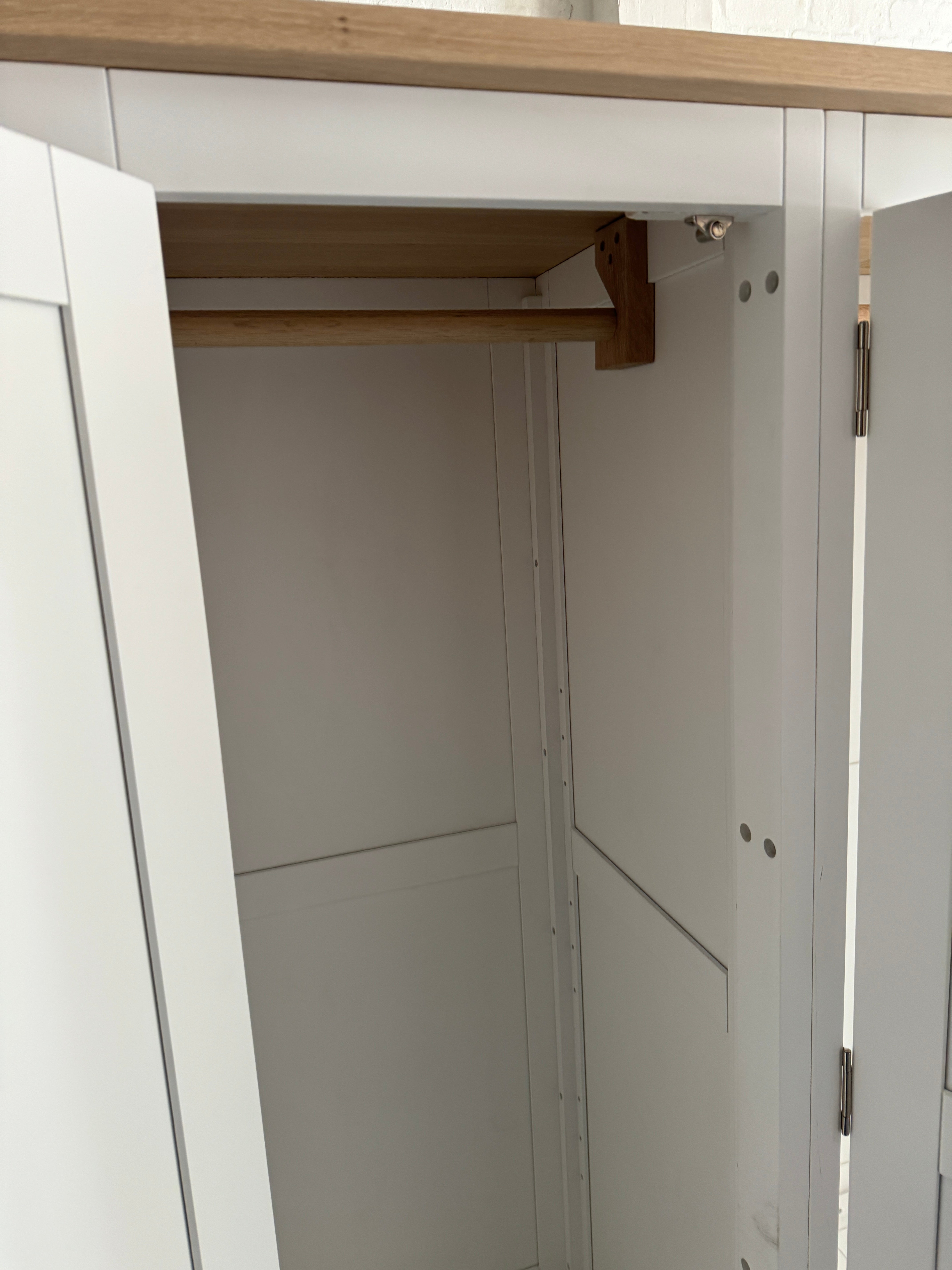 CHESTER PURE WHITE Four Door Wardrobe