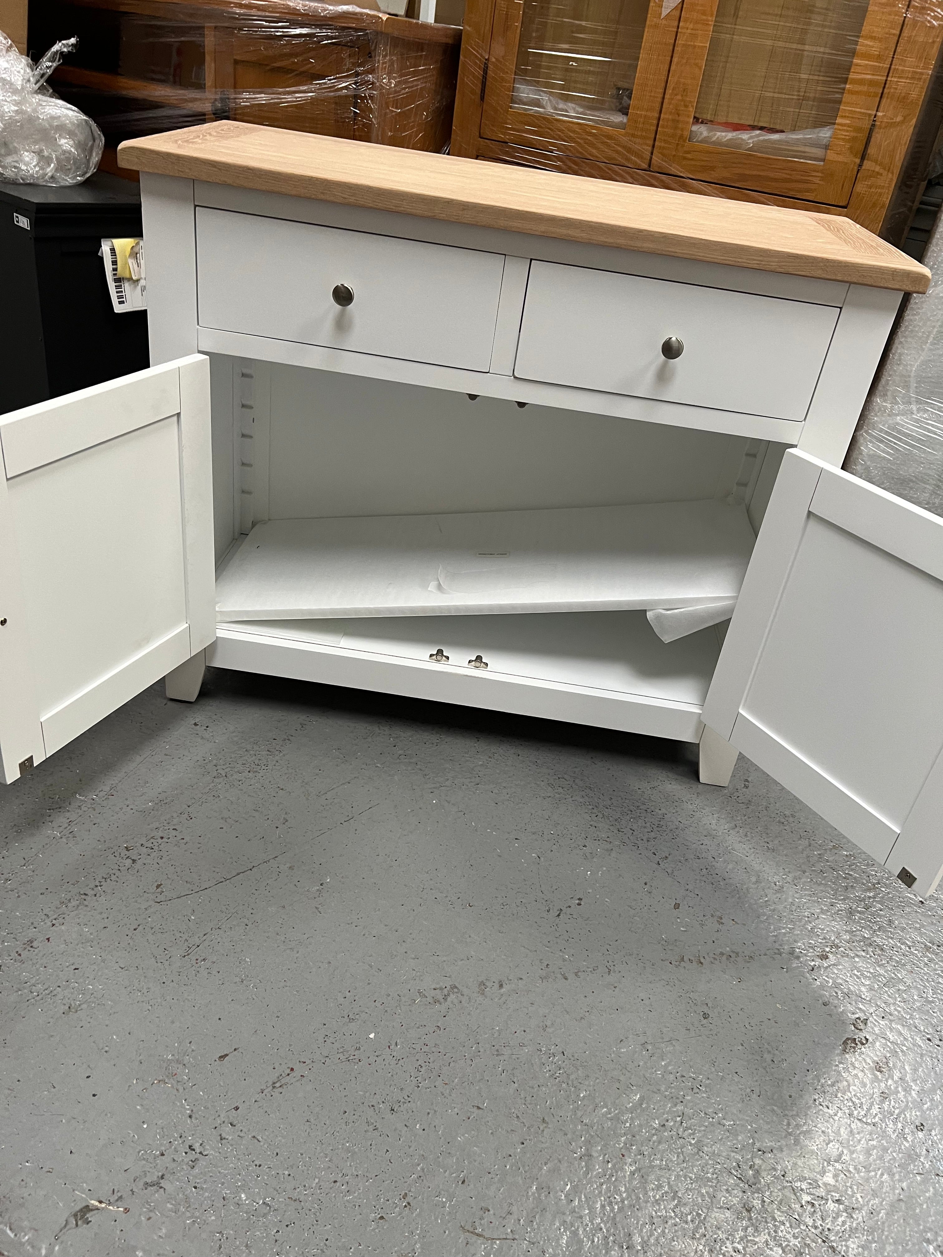 CHESTER PURE WHITE
Small Sideboard Quality Furniture Clearance Ltd