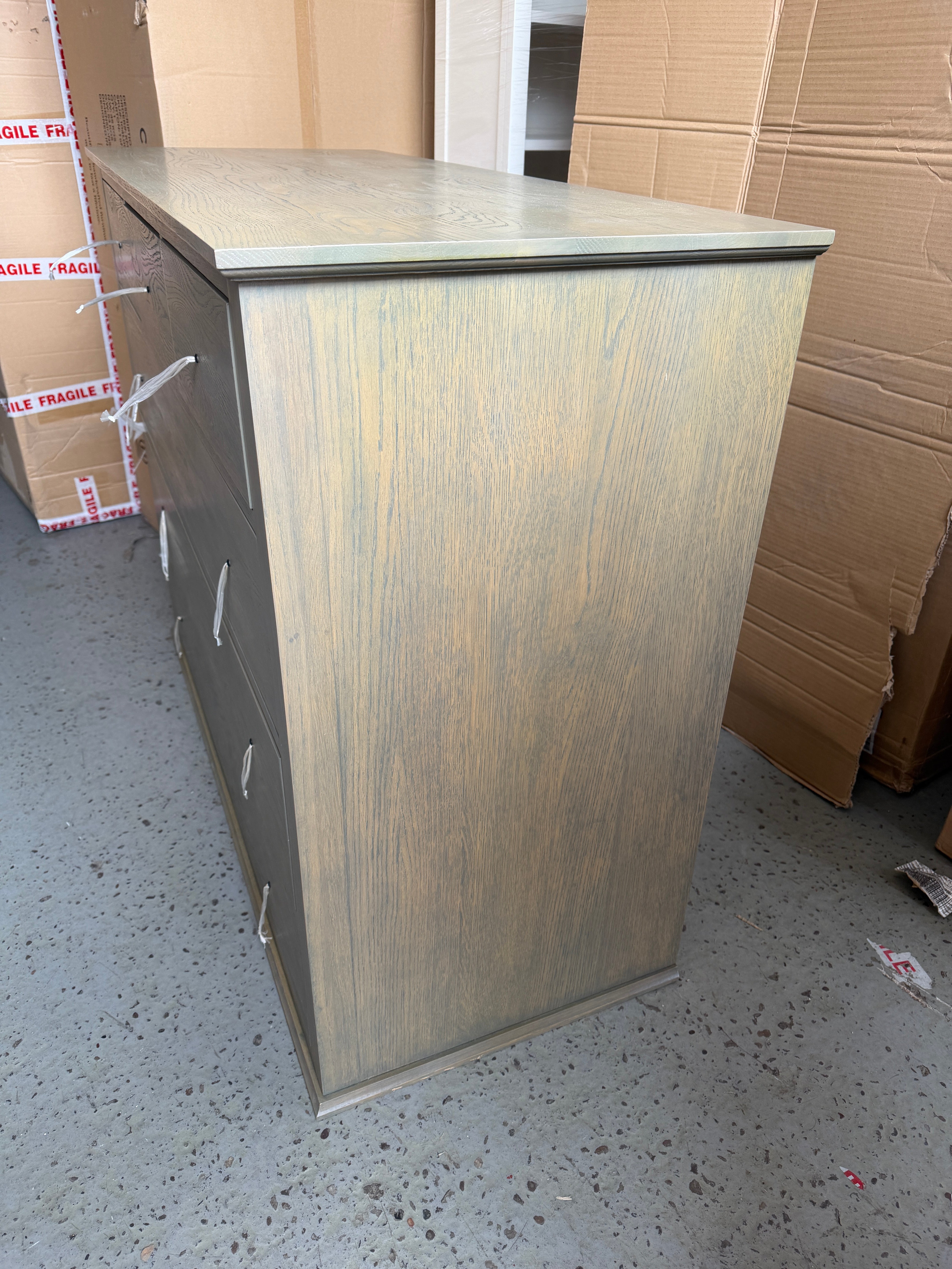BIBURY SMOKED OAK
6 Drawer Chest of Drawers Quality Furniture Clearance Ltd